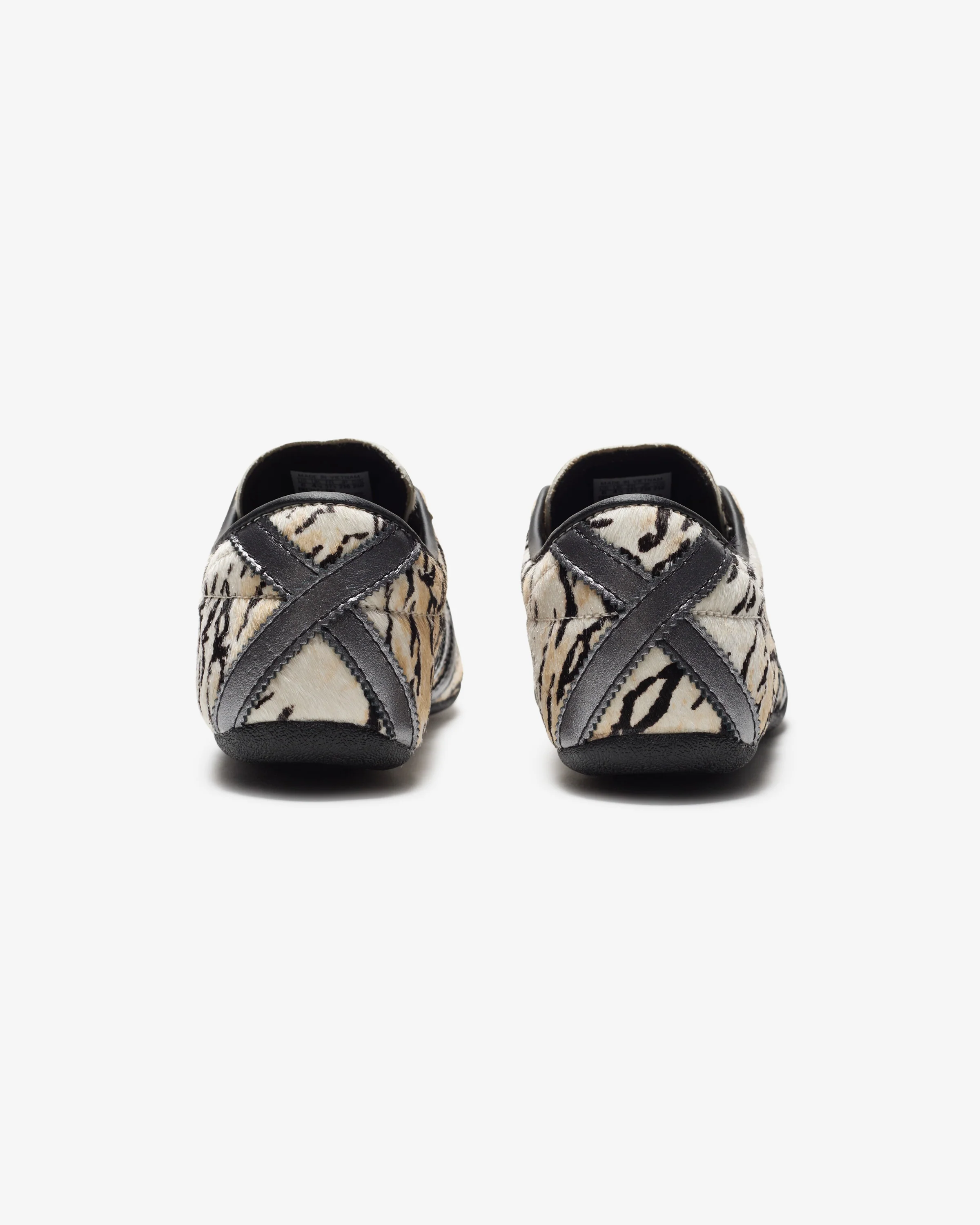 10150-adidas-wmns-tokyo-owhite-cblack-wonwhi-3.webp ADIDAS WMNS TOKYO - OWHITE/ CBLACK/ WONWHI