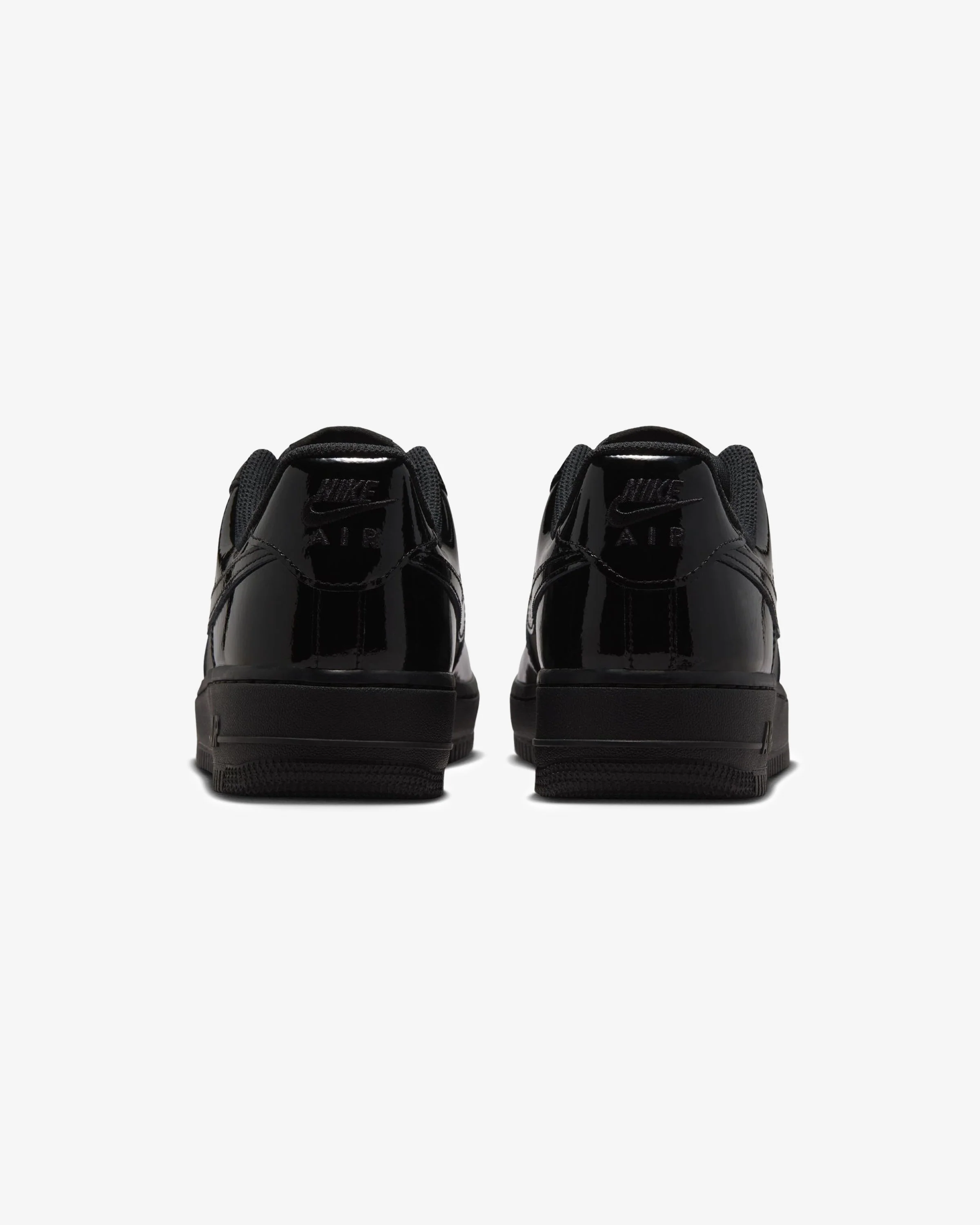 10224-nike-wmns-air-force-1-07-black-white-3.webp NIKE WMNS AIR FORCE 1 '07 - BLACK/ WHITE