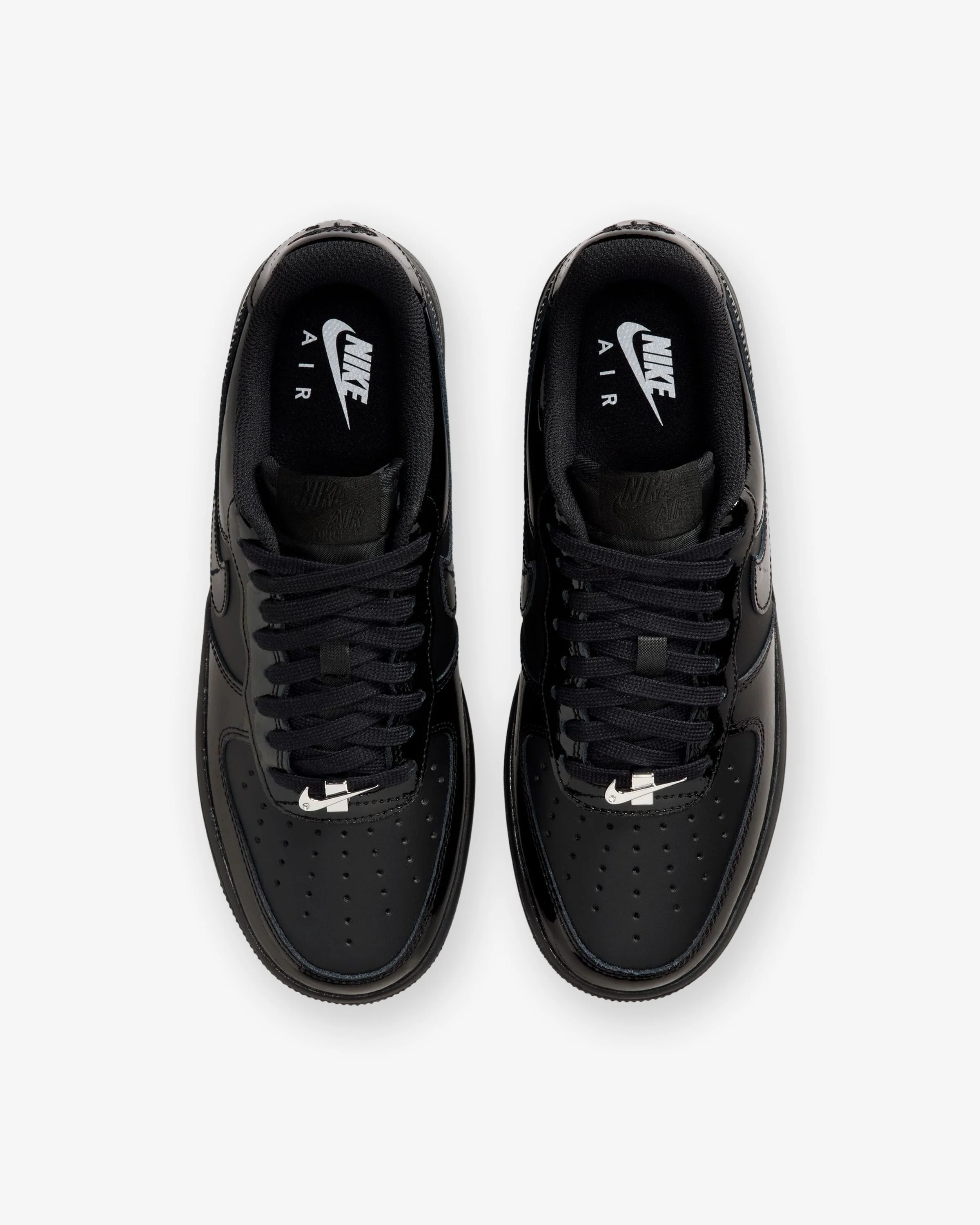 10224-nike-wmns-air-force-1-07-black-white-4.webp NIKE WMNS AIR FORCE 1 '07 - BLACK/ WHITE