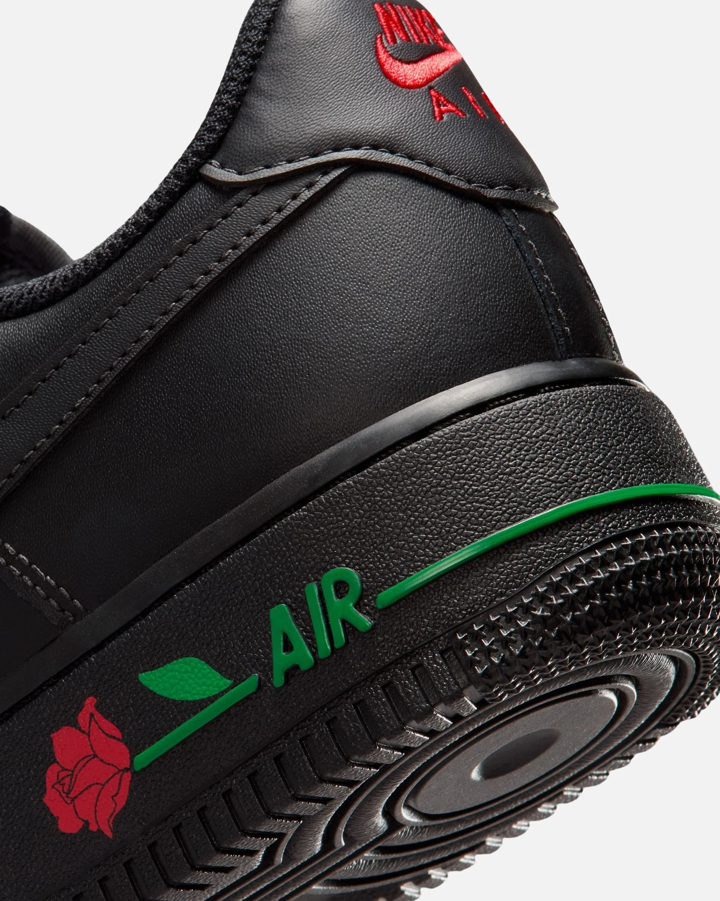 NIKE WMNS AIR FORCE 1 '07 SE - BLACK/ SPORT RED/ PINE GREEN
