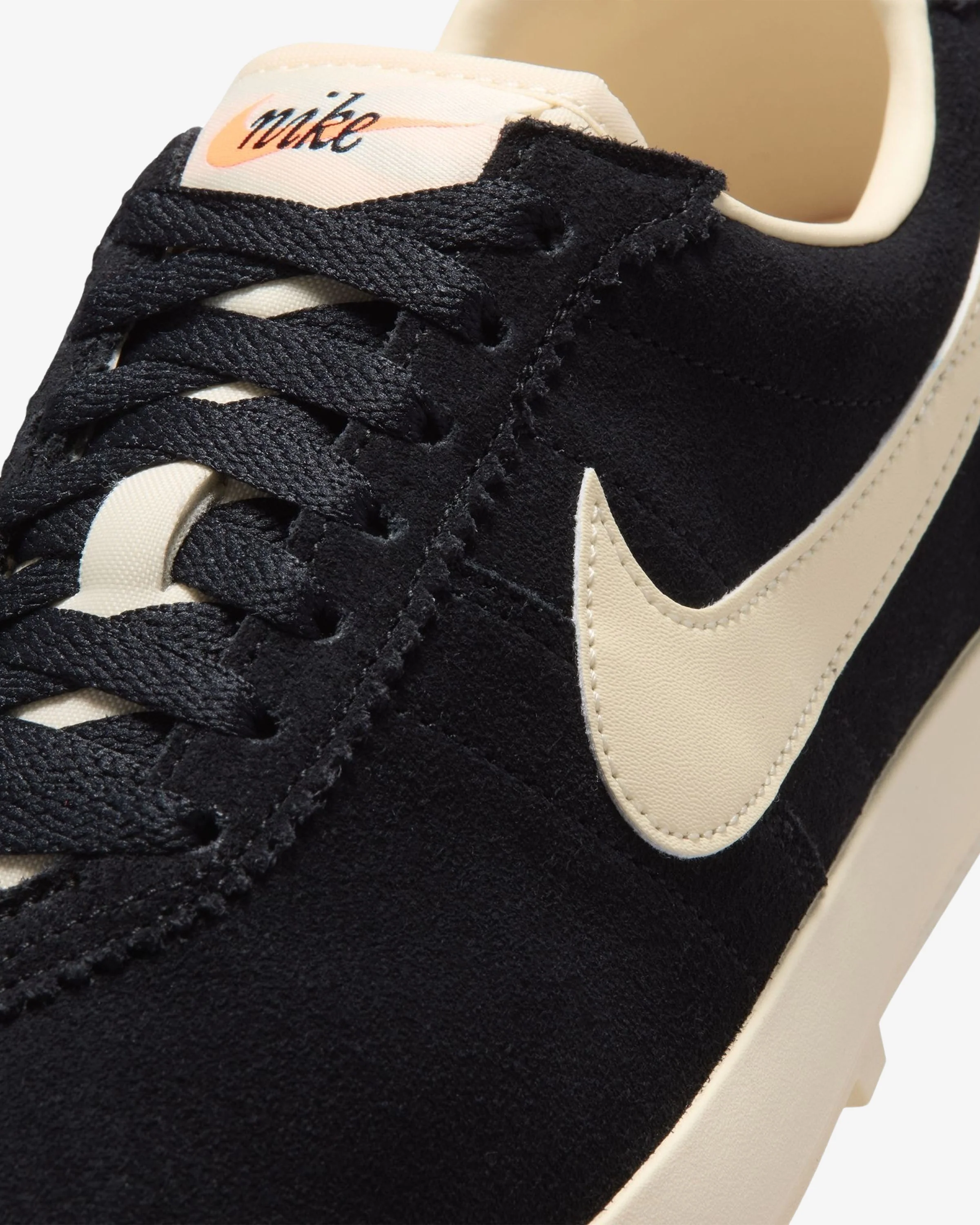 NIKE WMNS ASTROGRABBER SUEDE - BLACK/ MUSLIN