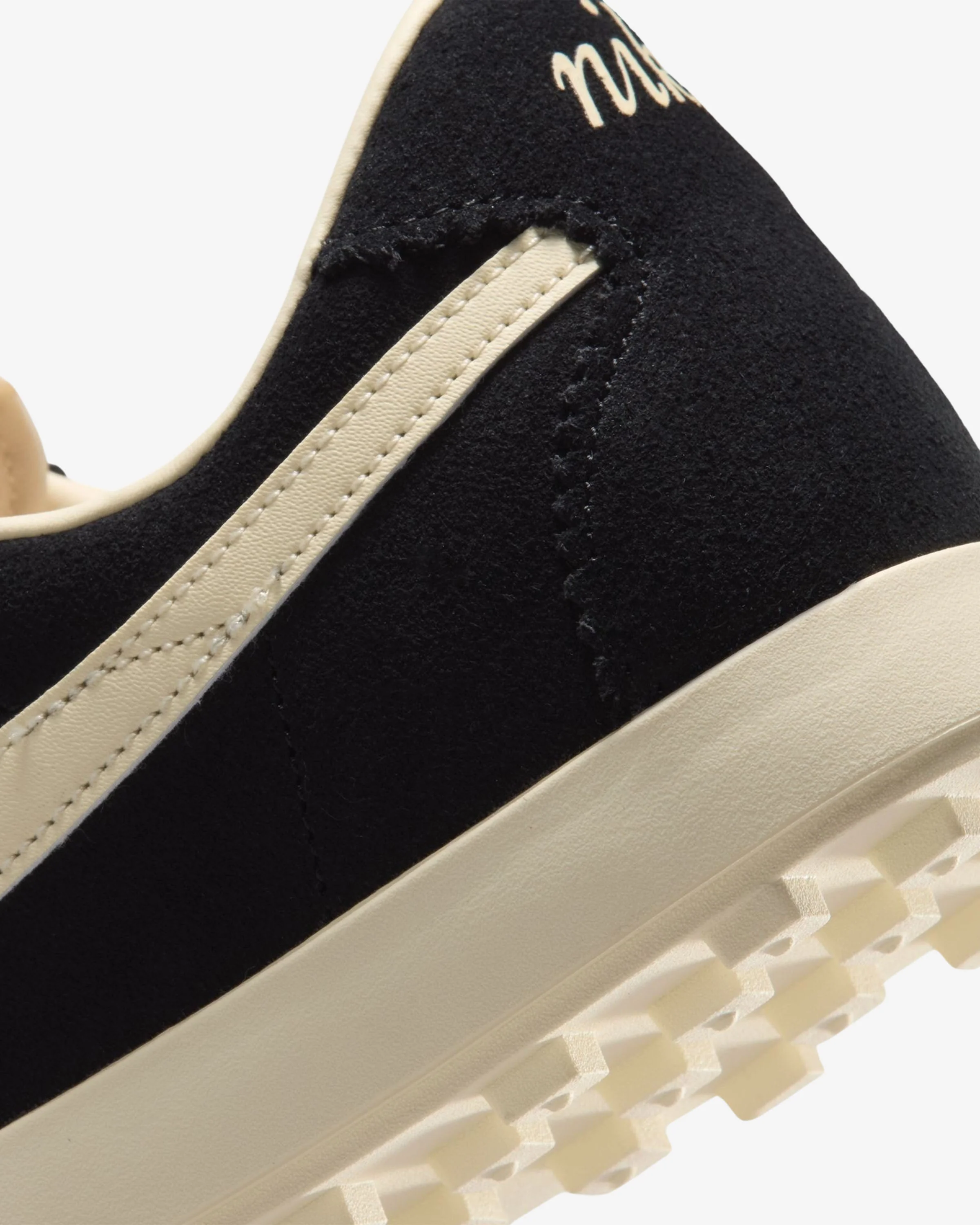 NIKE WMNS ASTROGRABBER SUEDE - BLACK/ MUSLIN