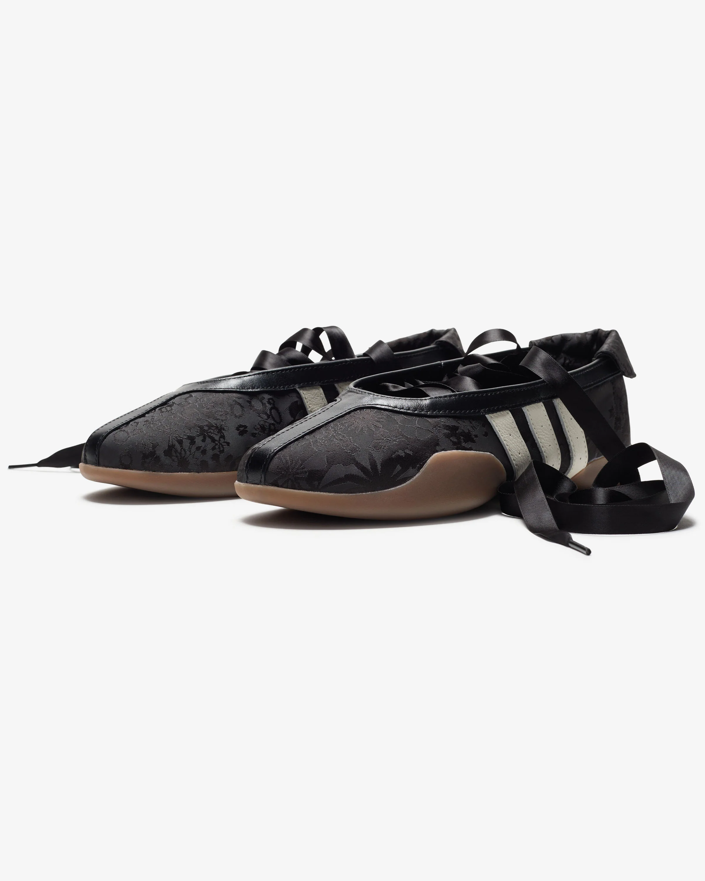 ADIDAS WMNS TAEKWONDO MEI BALLET - CBLACK/ OWHITE/ GUM5