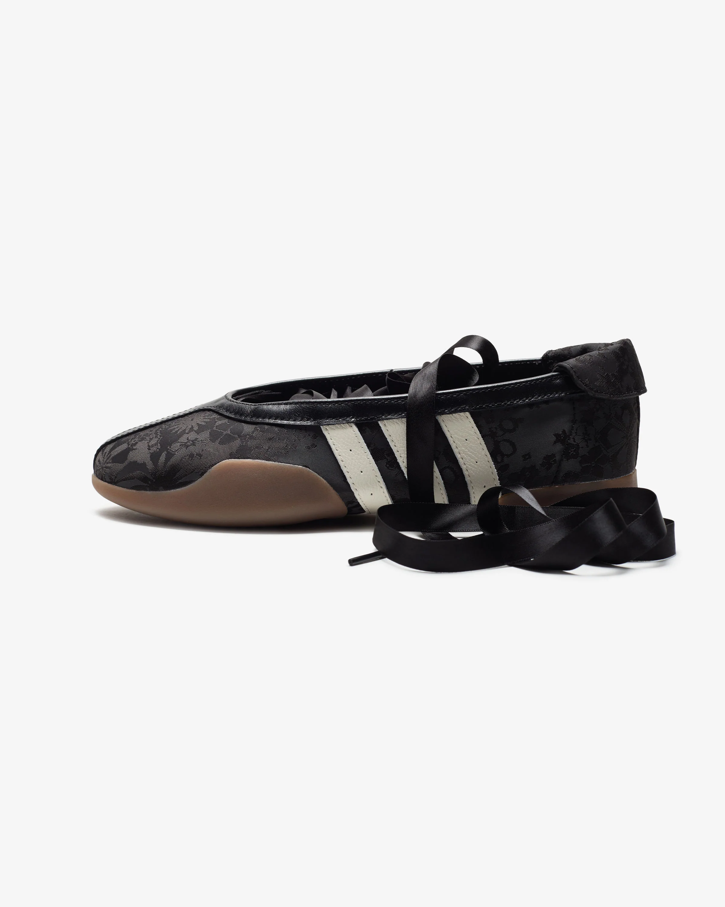 ADIDAS WMNS TAEKWONDO MEI BALLET - CBLACK/ OWHITE/ GUM5