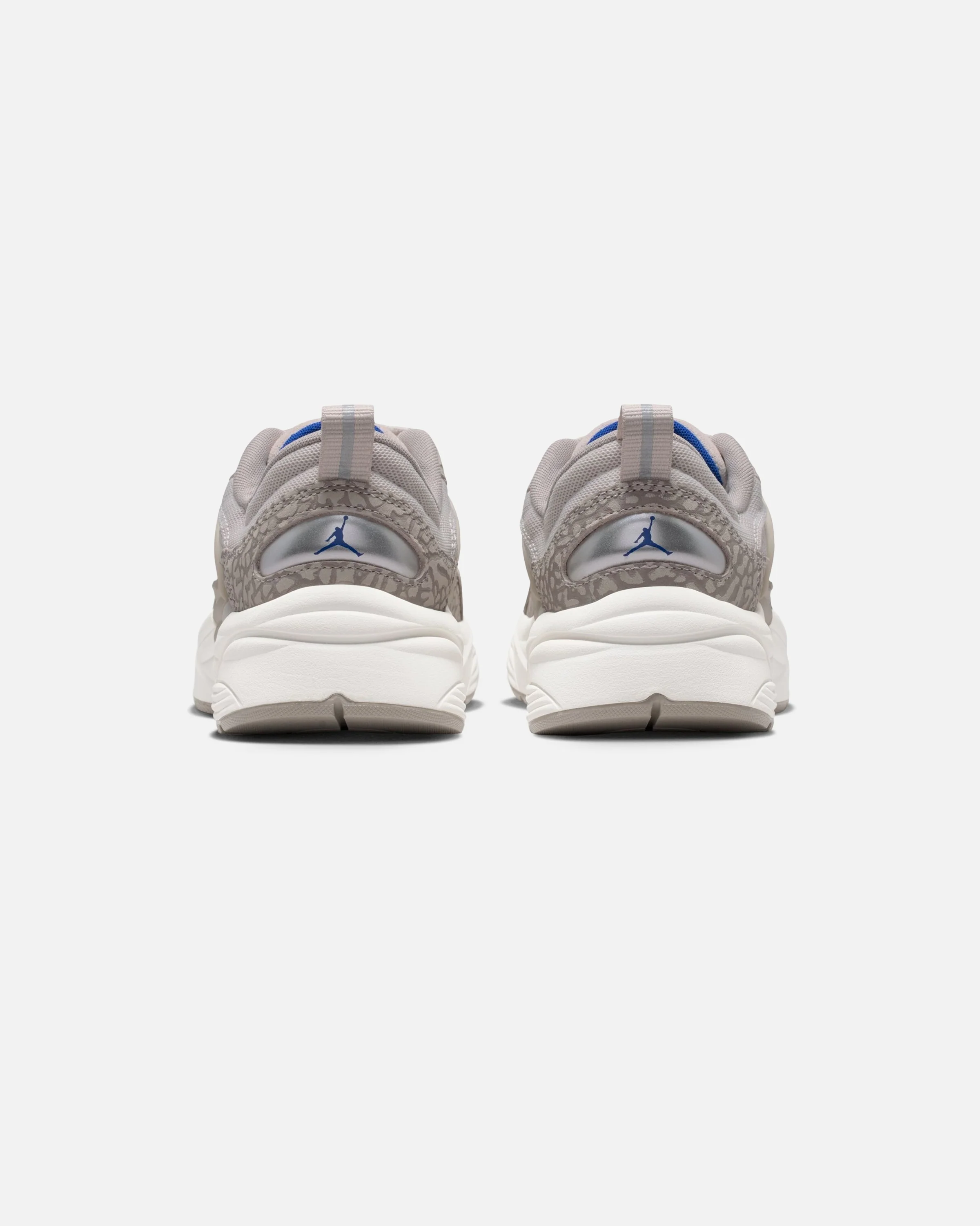 JORDAN WMNS TRUNNER O/S - GAMMA GREY/ OLD ROYAL