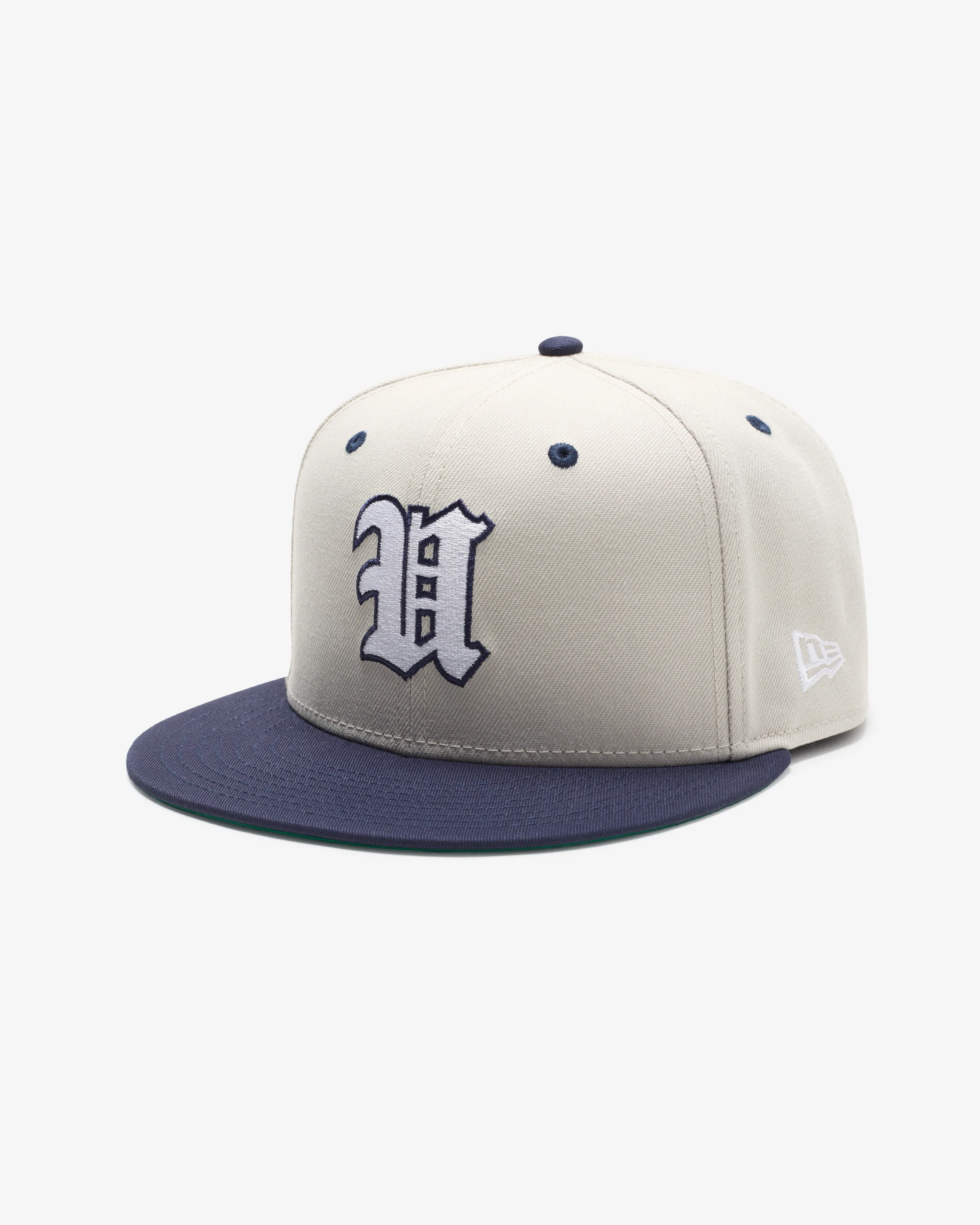 10608-undefeated-x-ne-baseball-fitted-2.webp UNDEFEATED X NE BASEBALL FITTED