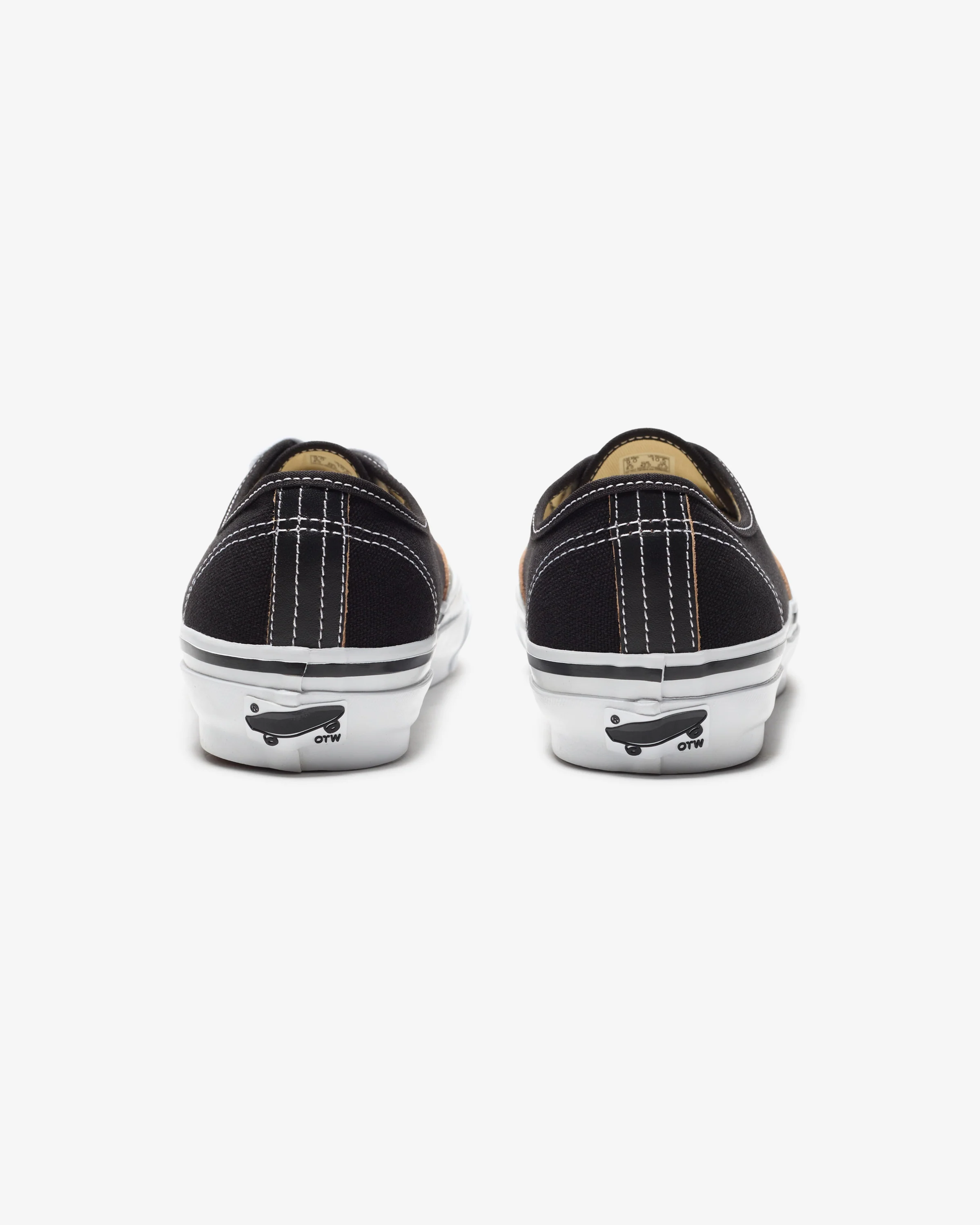 VANS OTW AUTHENTIC 44 SIPED VIBRAM - BLACK