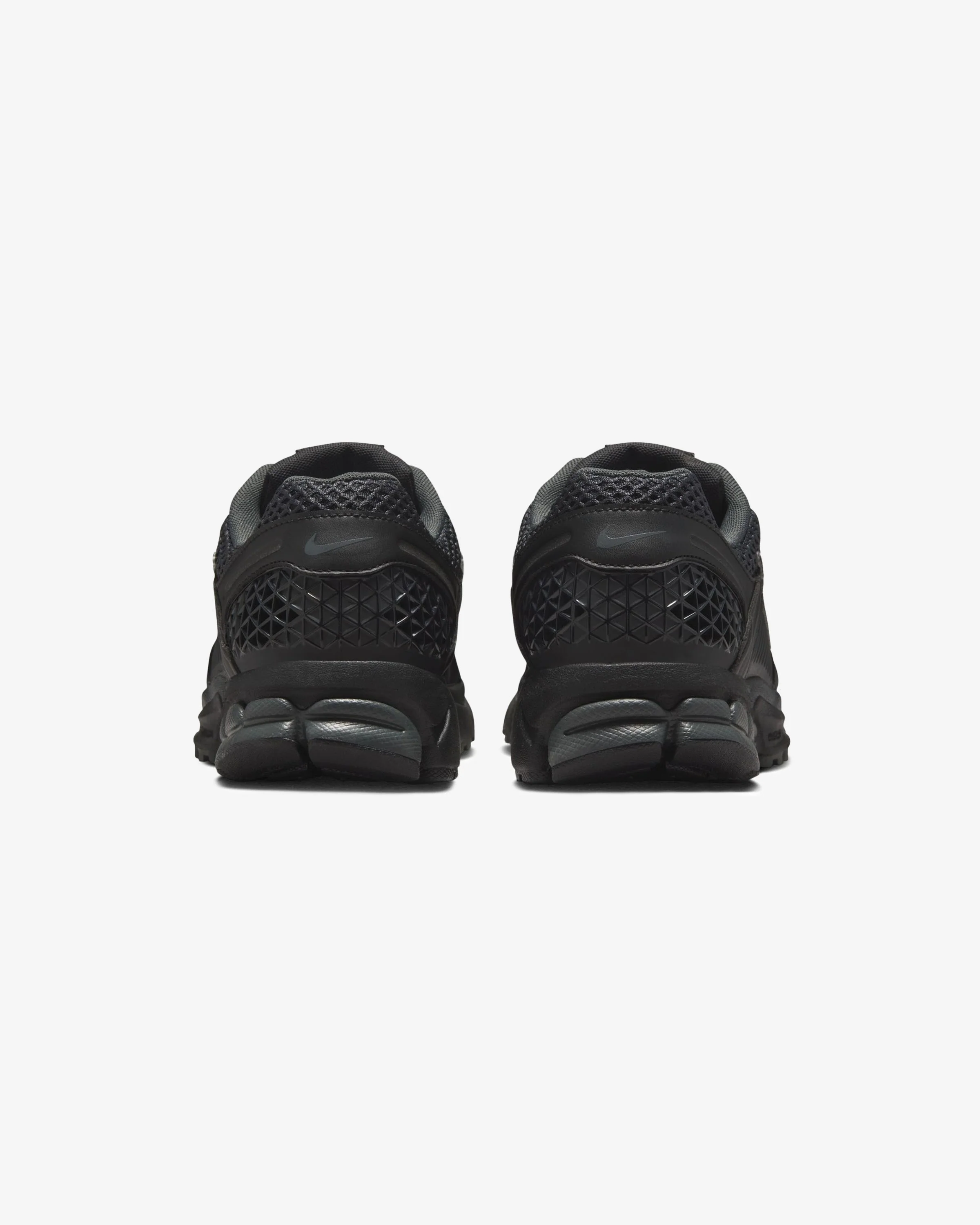 NIKE WOMEN'S ZOOM VOMERO 5 SE - BLACK/ ANTHRACITE