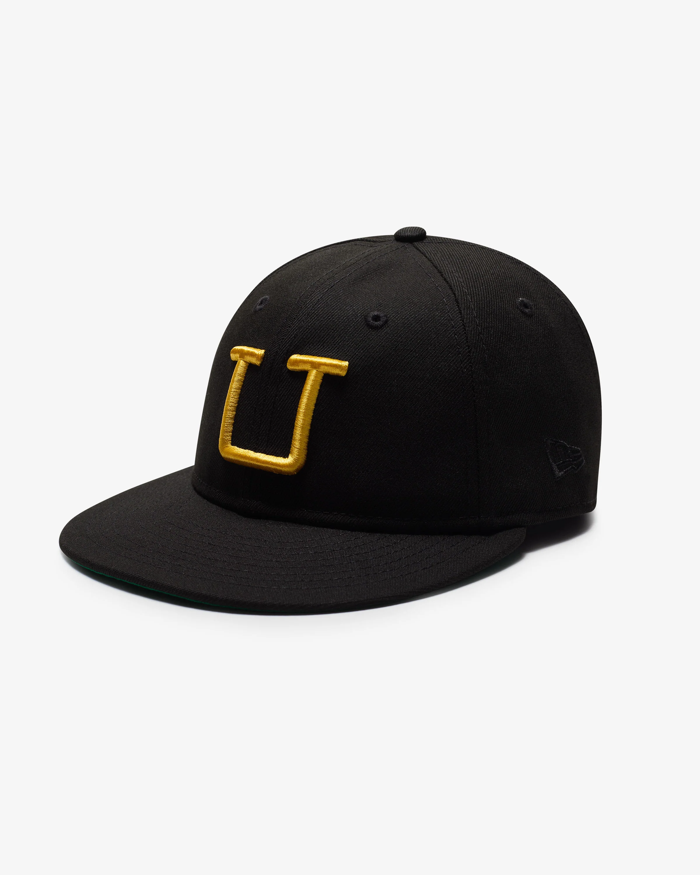 UNDEFEATED X NE BIG U SNAPBACK