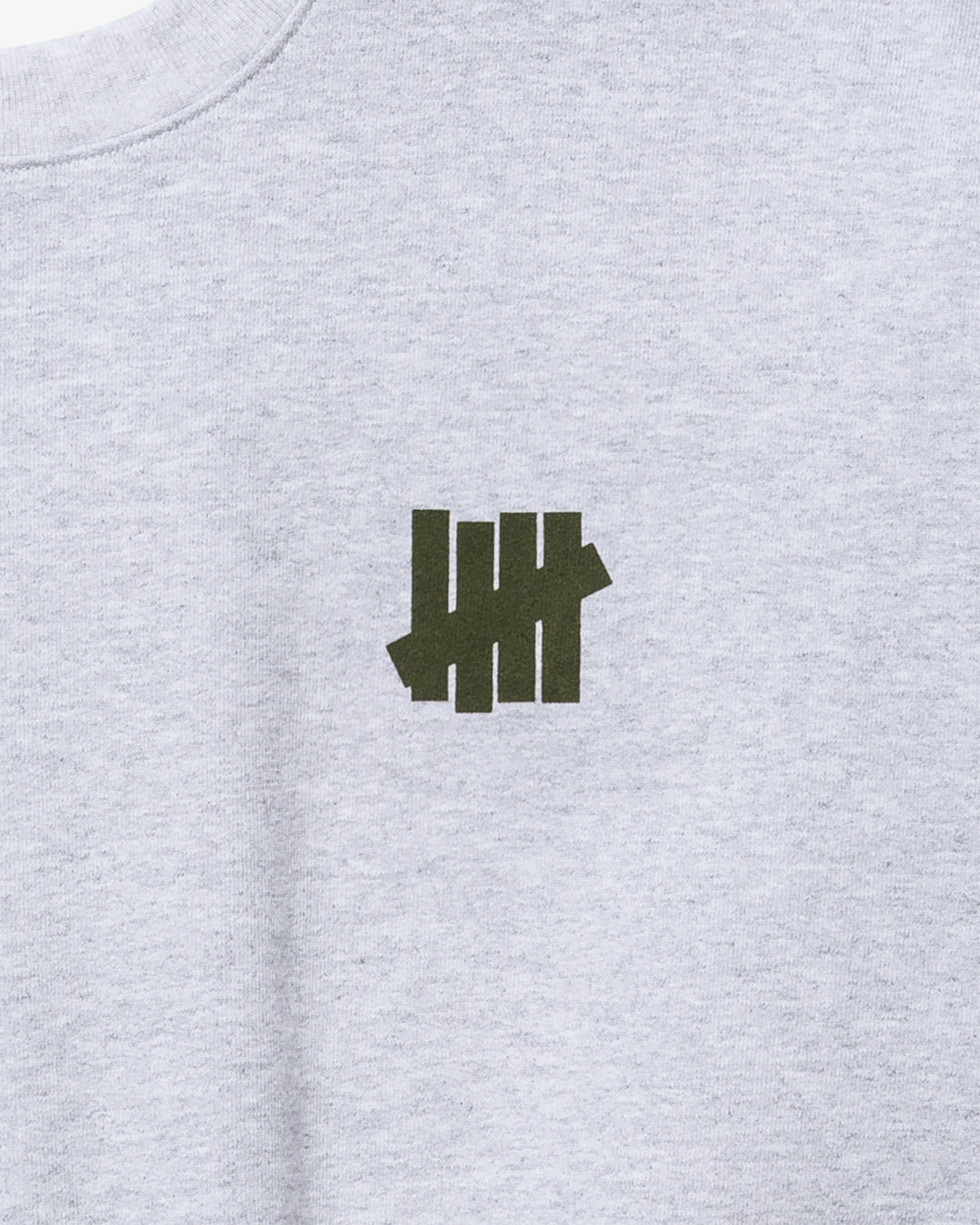 11628-undefeated-stencil-crewneck-ash-3.webp UNDEFEATED STENCIL CREWNECK - ASH