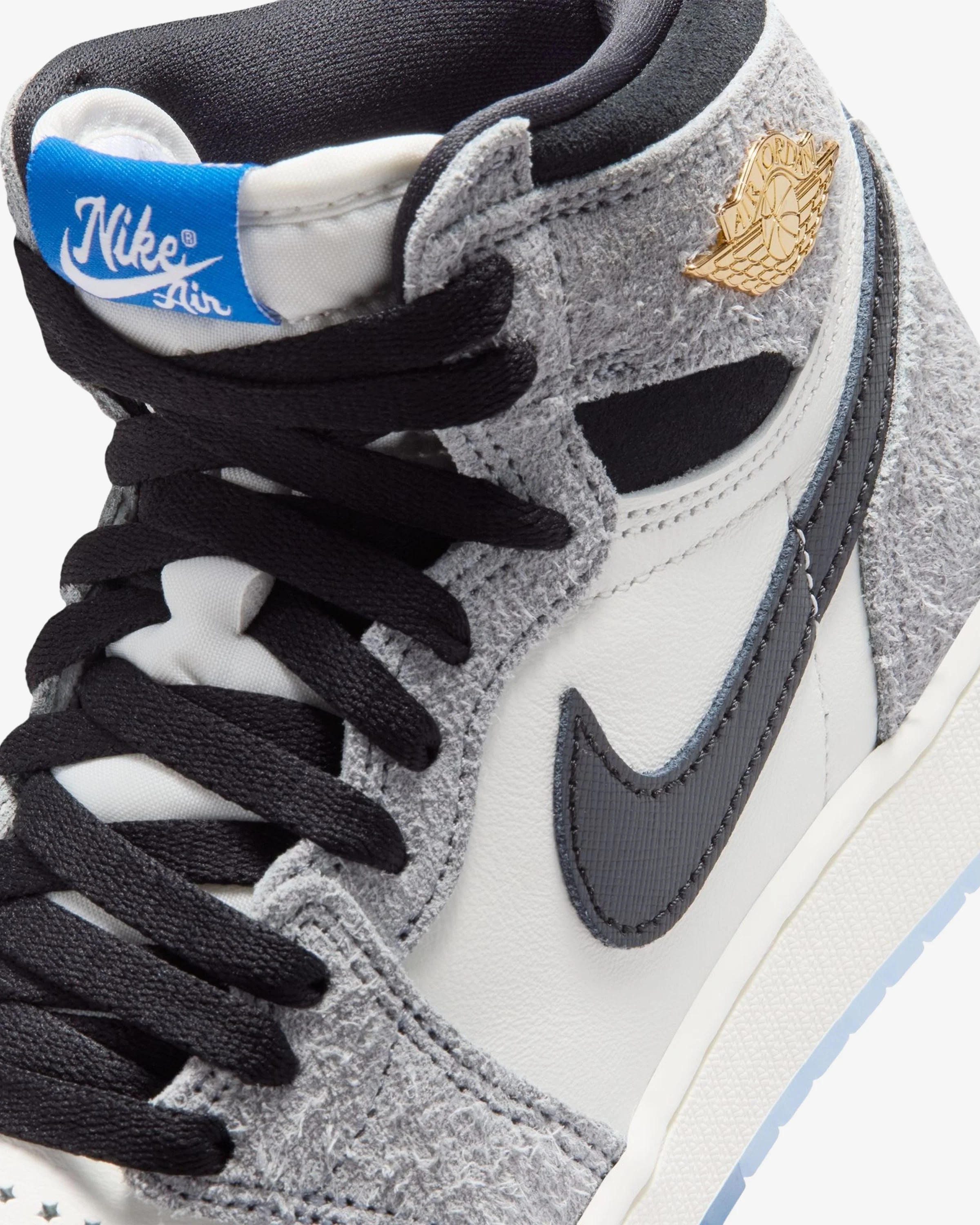 11889-jordan-gs-aj-1-high-og-cool-grey-black-sail-6.webp JORDAN GS AJ 1 HIGH OG - COOL GREY/ BLACK/ SAIL