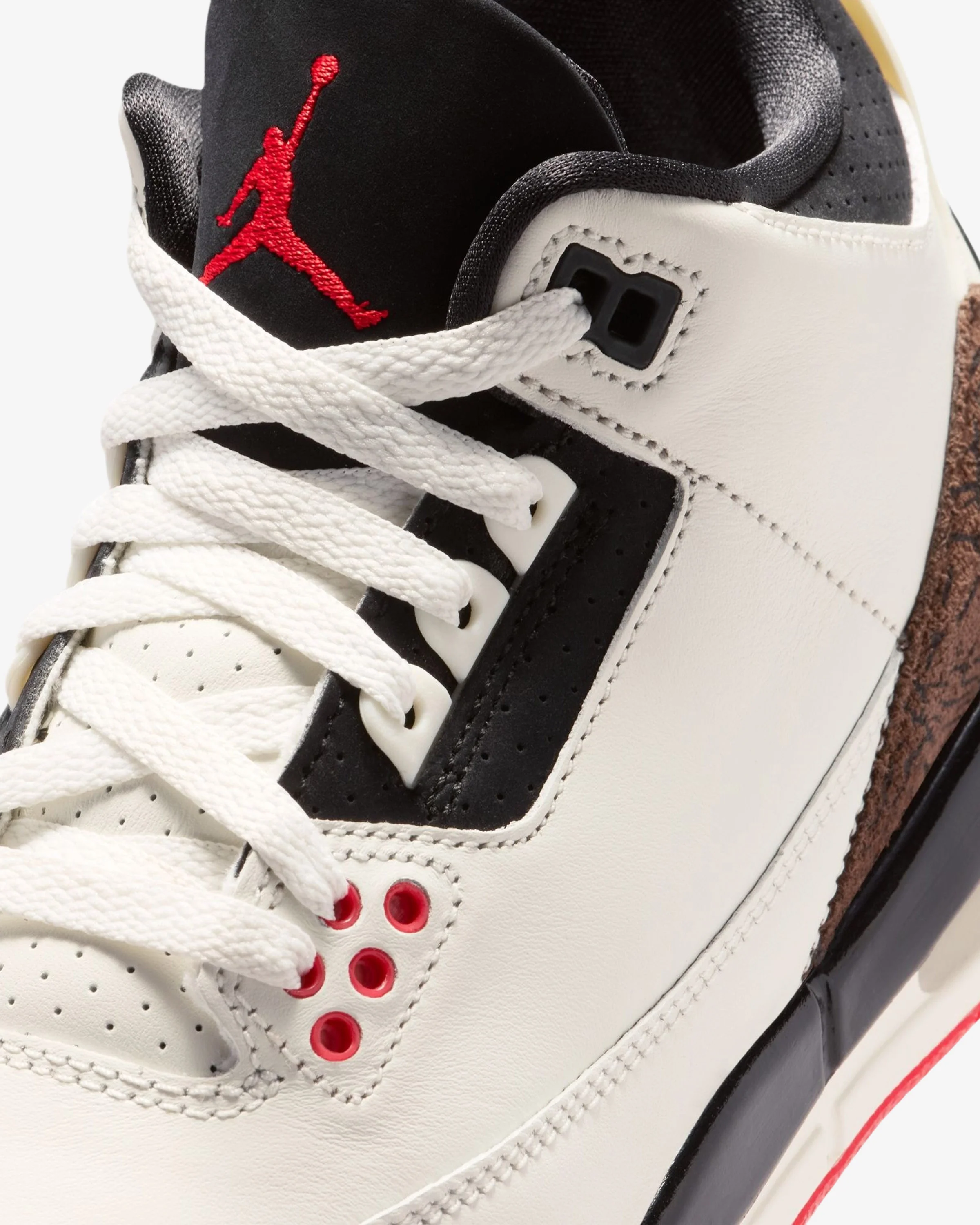 JORDAN GS AJ 3 RETRO - SAIL / BLACK / UNIVERSITY RED / PALE IVORY