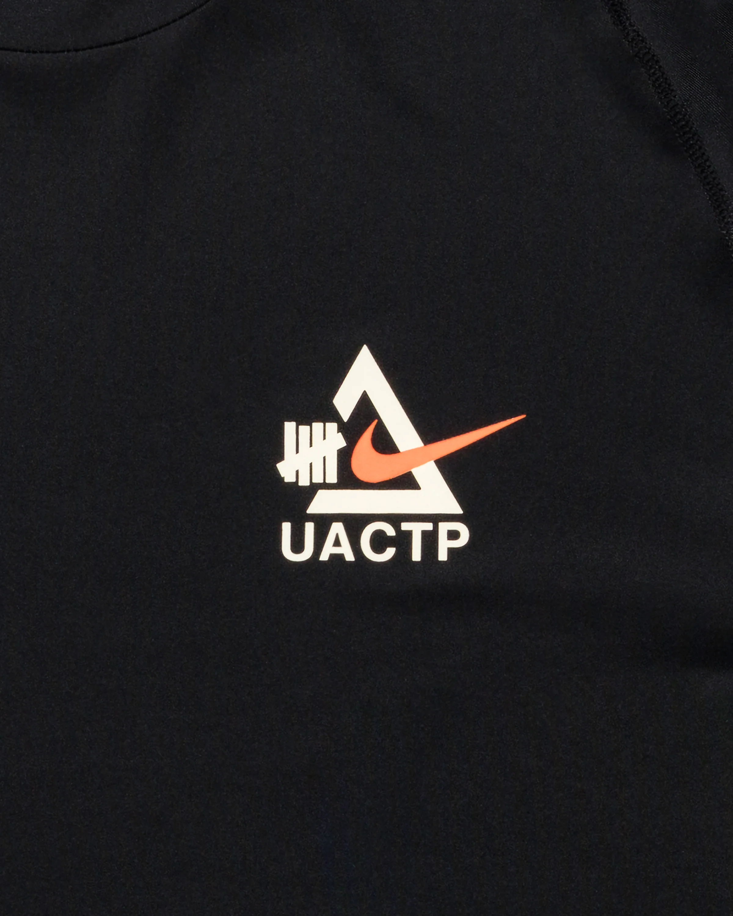12755-uactp-x-nike-nrg-df-slim-ss-top-black-3.webp UACTP X NIKE NRG DF SLIM SS TOP - BLACK