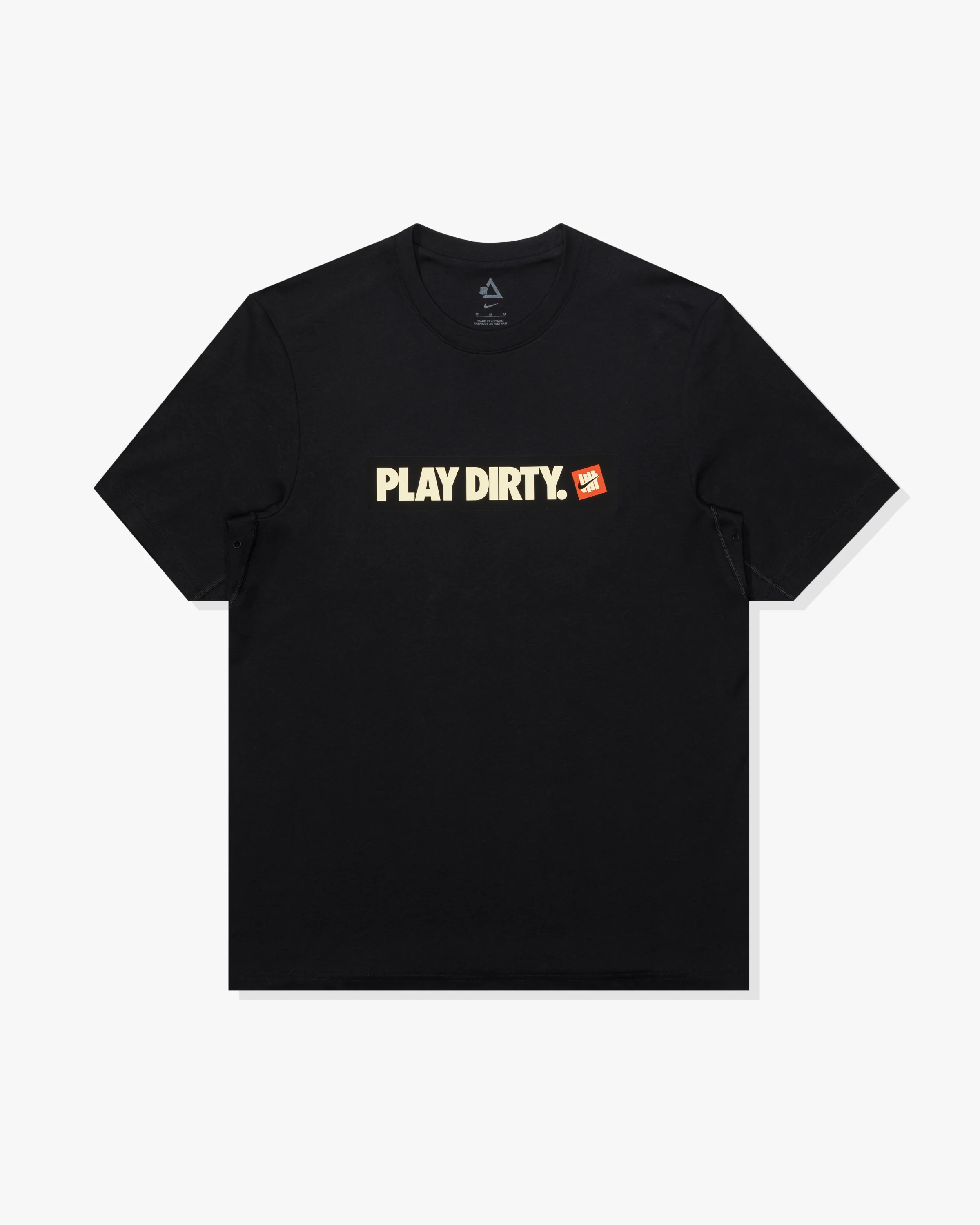 UACTP X NIKE NRG PRIMARY SS TOP - BLACK