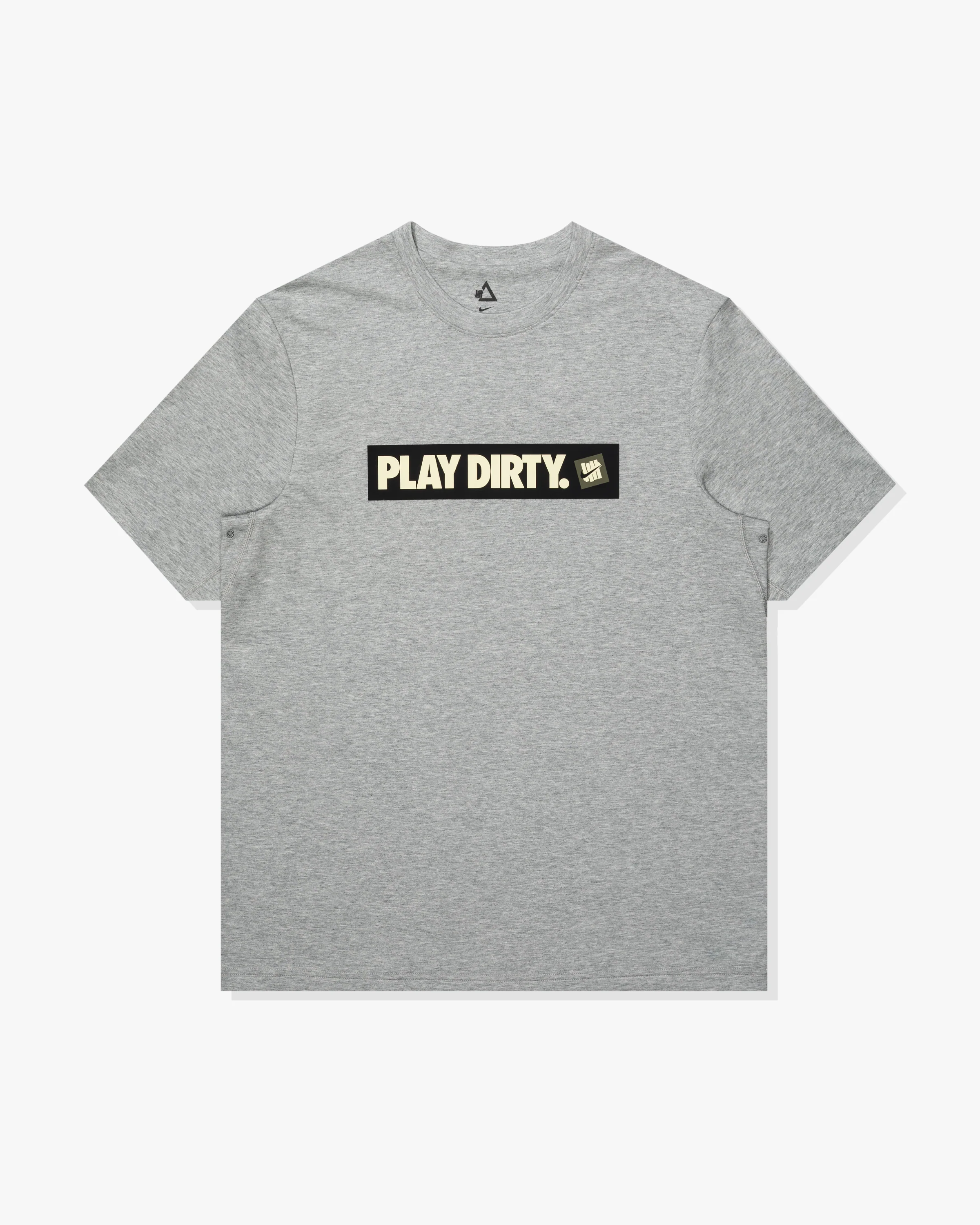 UACTP X NIKE NRG PRIMARY SS TOP - DK GREY HEATHER