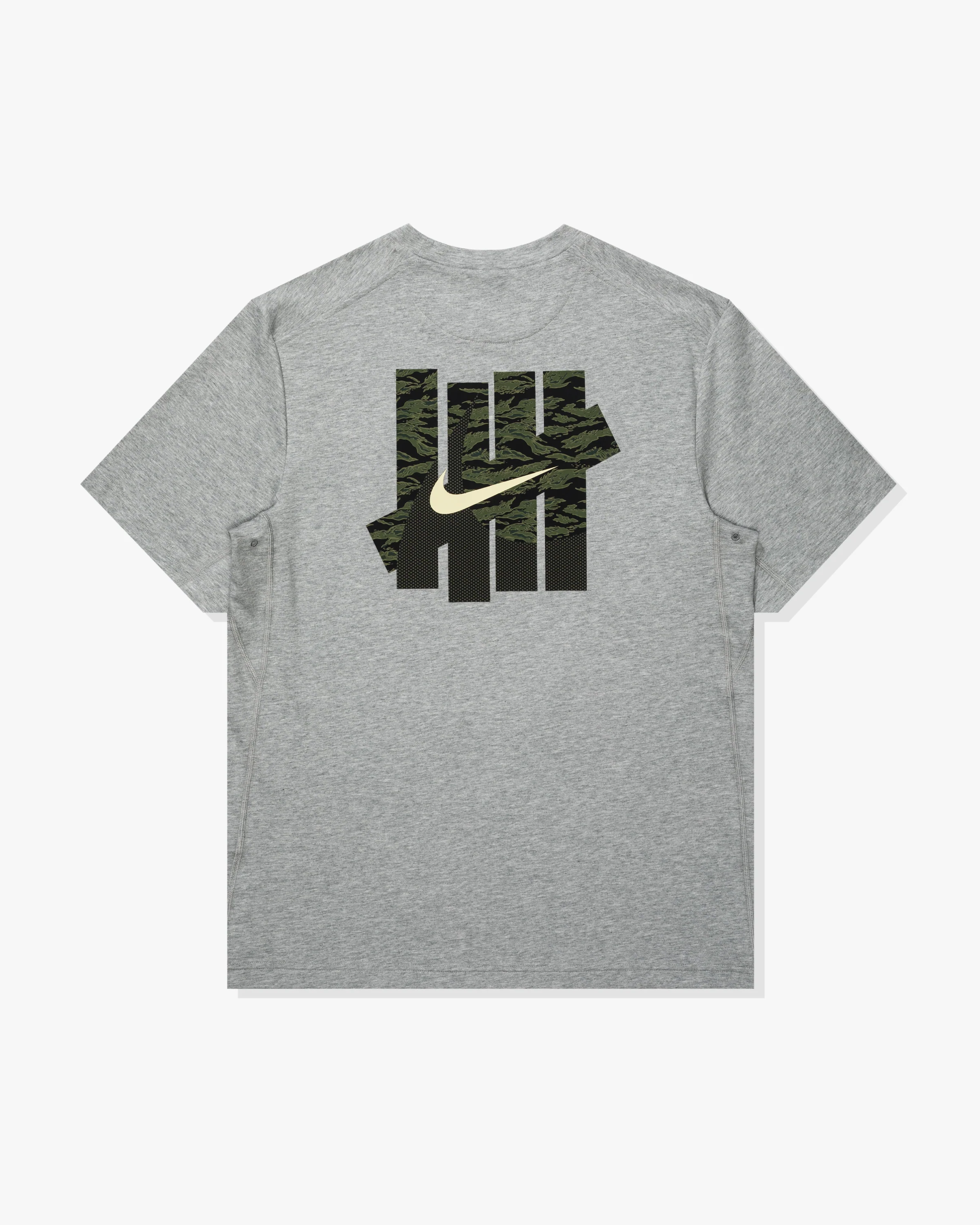 UACTP X NIKE NRG PRIMARY SS TOP - DK GREY HEATHER