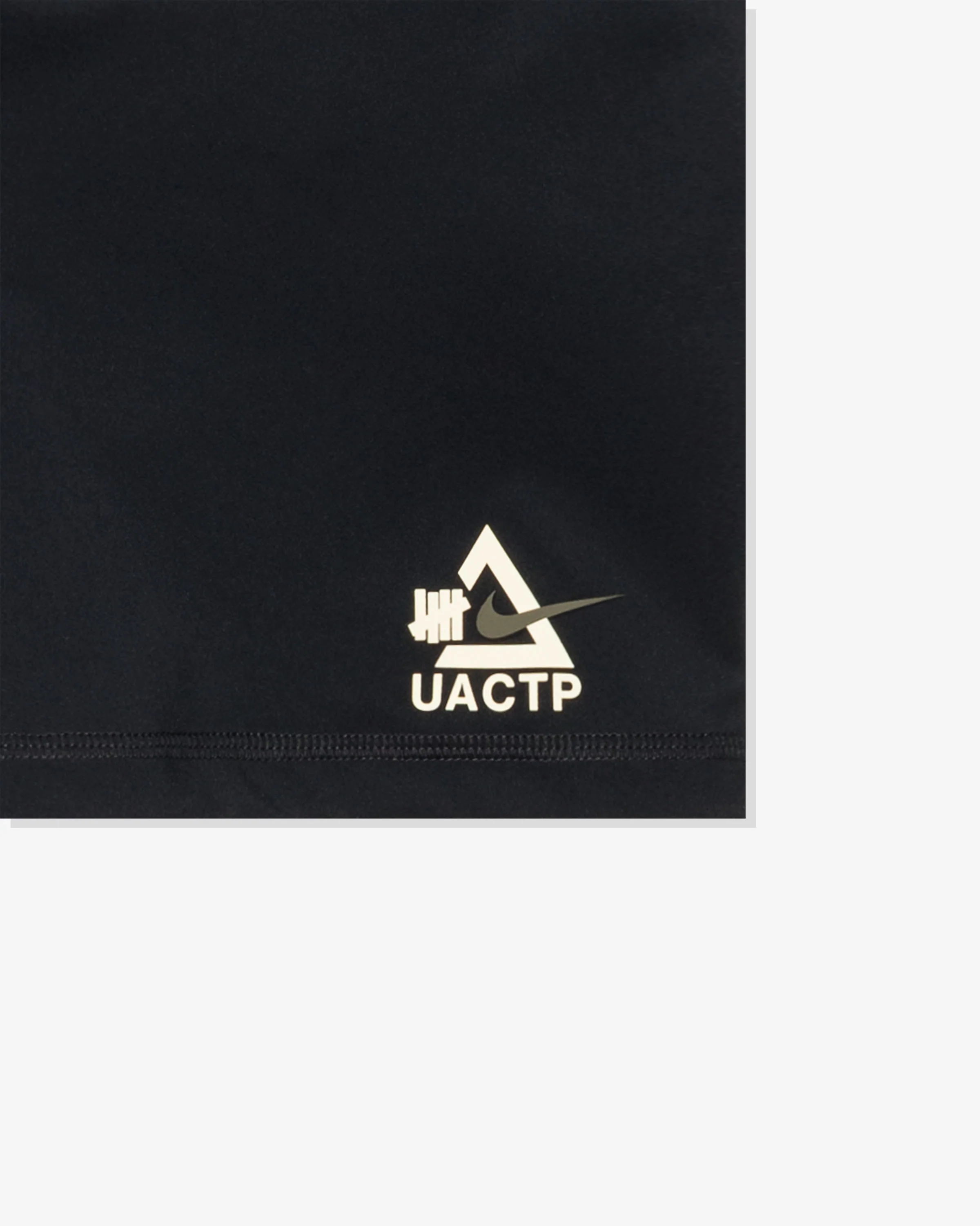 UACTP X NIKE WMNS NRG 365 3IN SHORT - BLACK