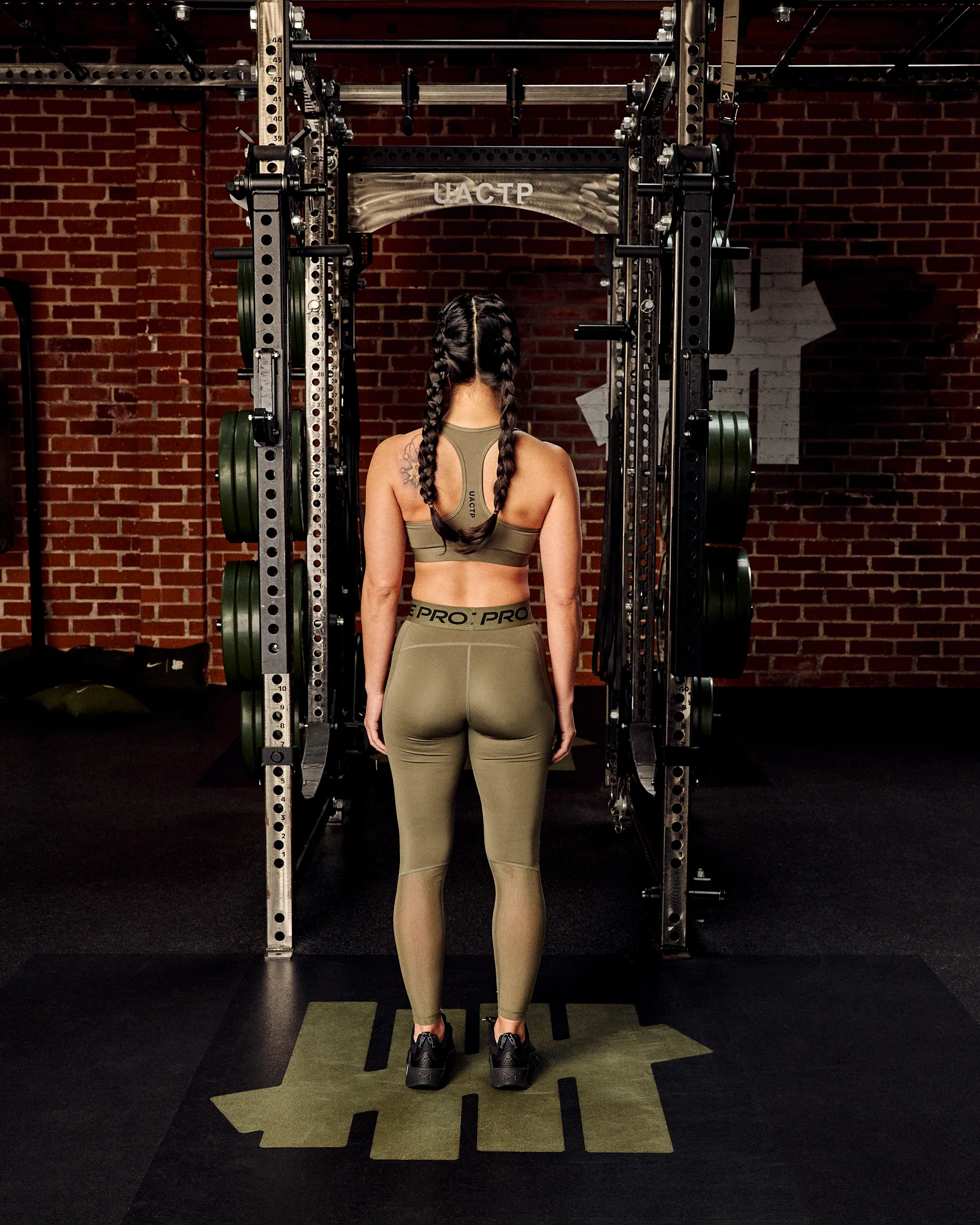 12867-uactp-x-nike-wmns-nrg-365tight-medium-olive-8.webp UACTP X NIKE WMNS NRG 365TIGHT - MEDIUM OLIVE