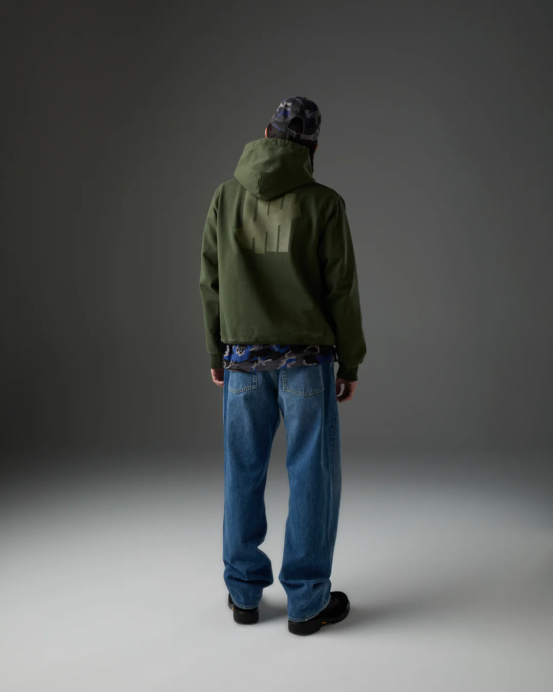 UNDEFEATED CLASSIC ICON PULLOVER HOOD