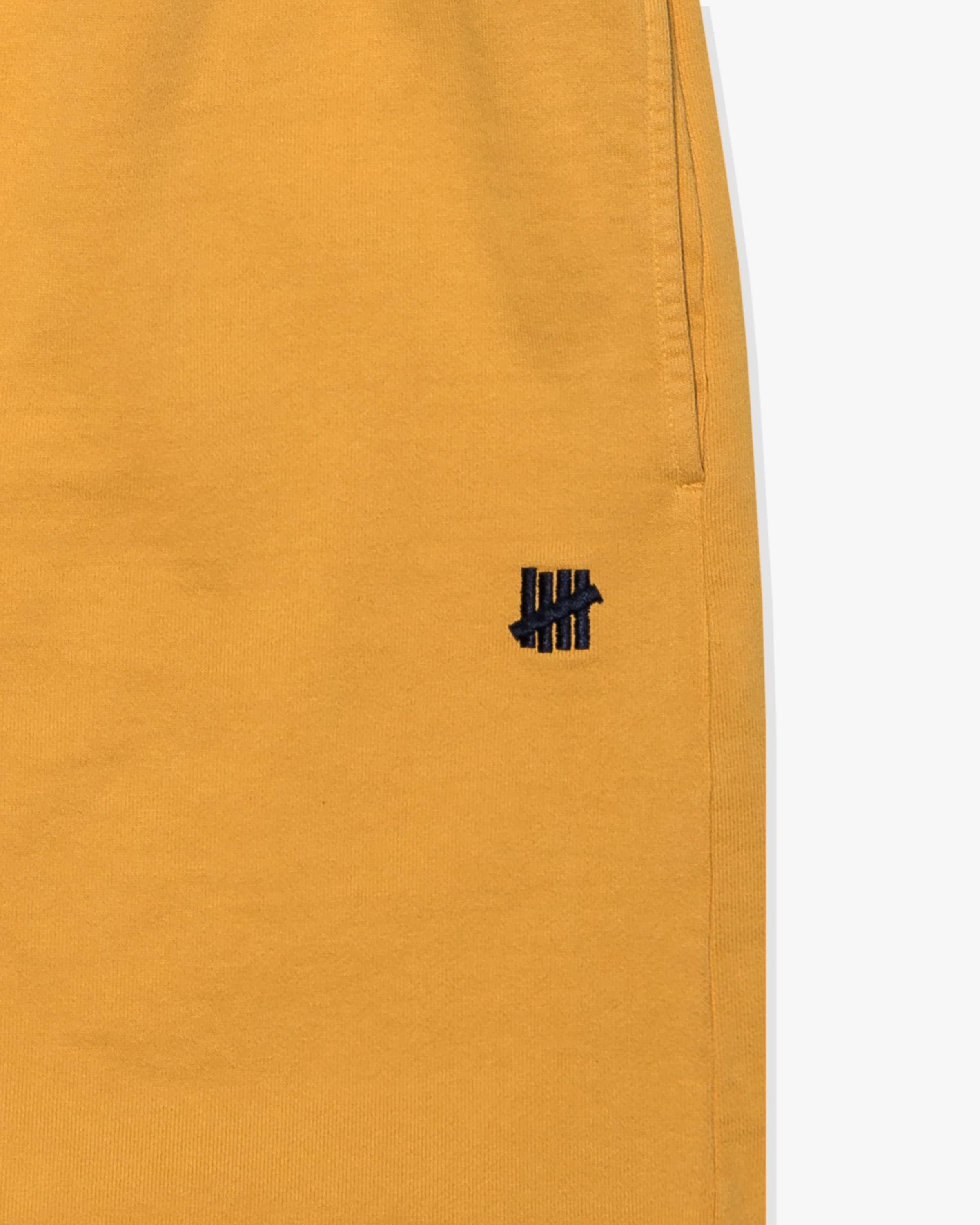 13599-undefeated-icon-sweatshort-8.webp UNDEFEATED ICON SWEATSHORT