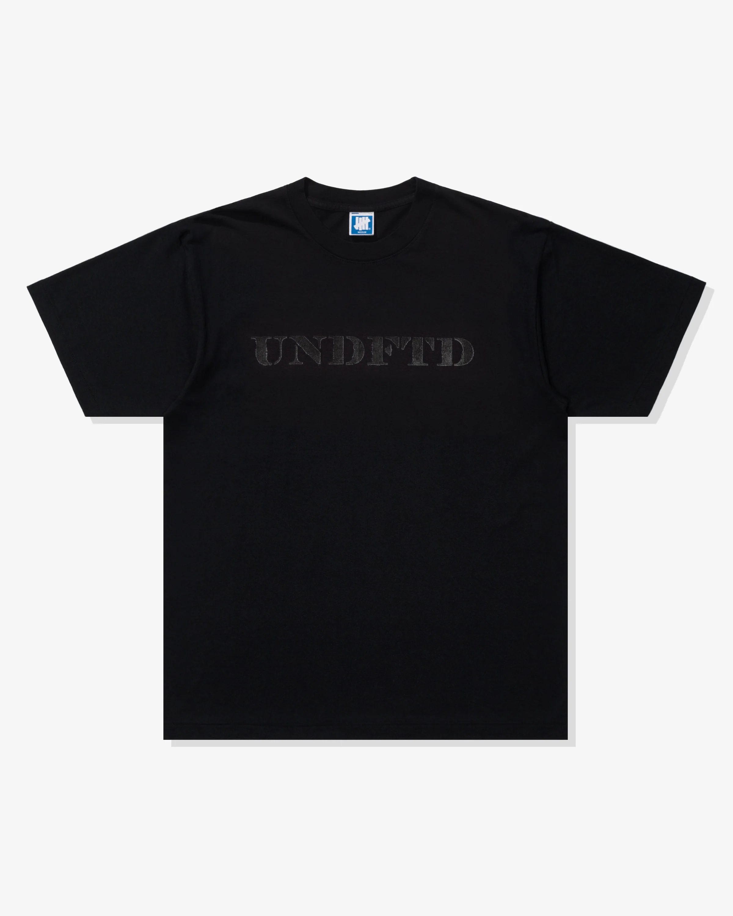 UNDEFEATED STENCIL S/S TEE
