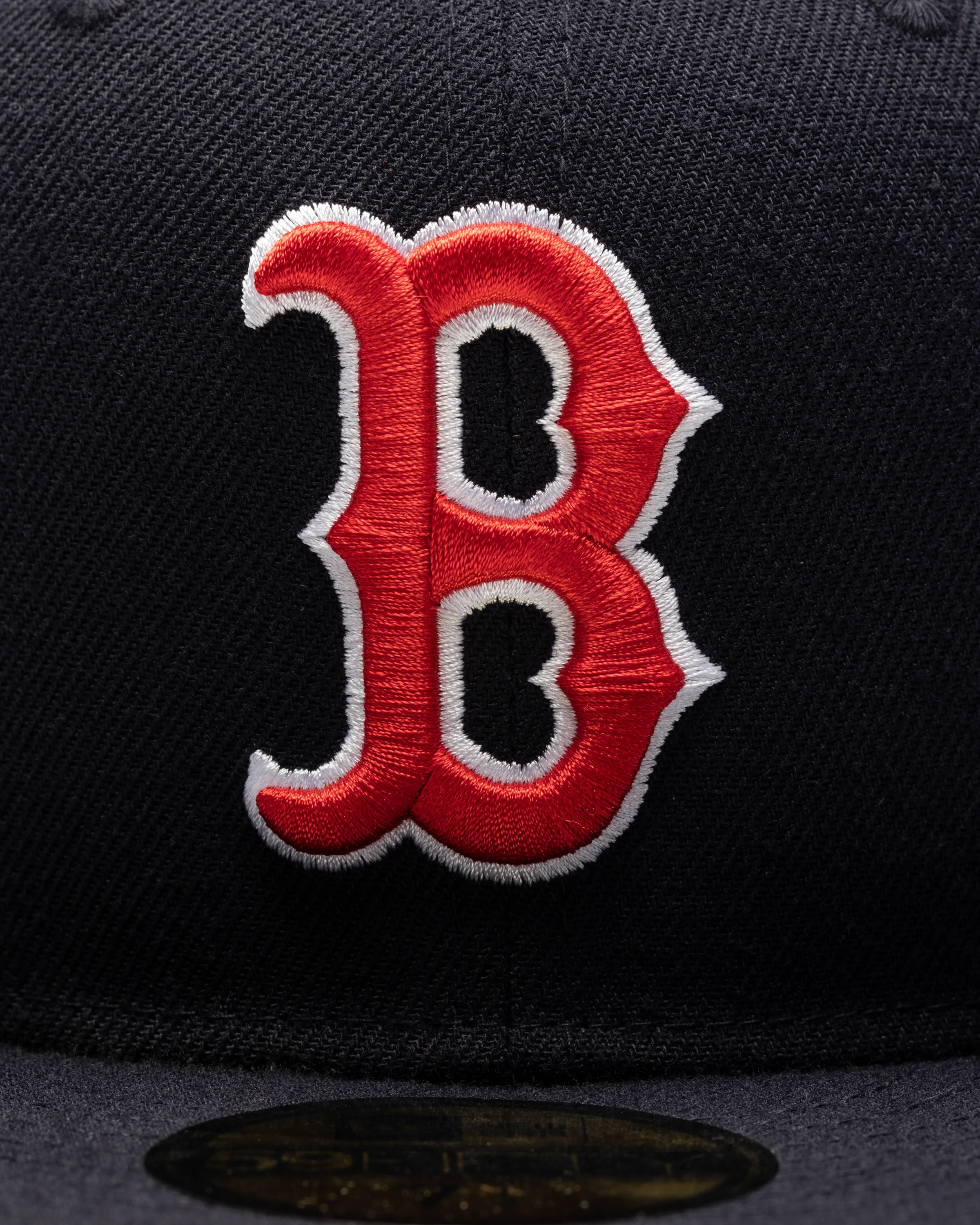 1808-undefeated-x-ne-x-mlb-fitted-boston-red-sox-3.webp UNDEFEATED X NE X MLB FITTED - BOSTON RED SOX