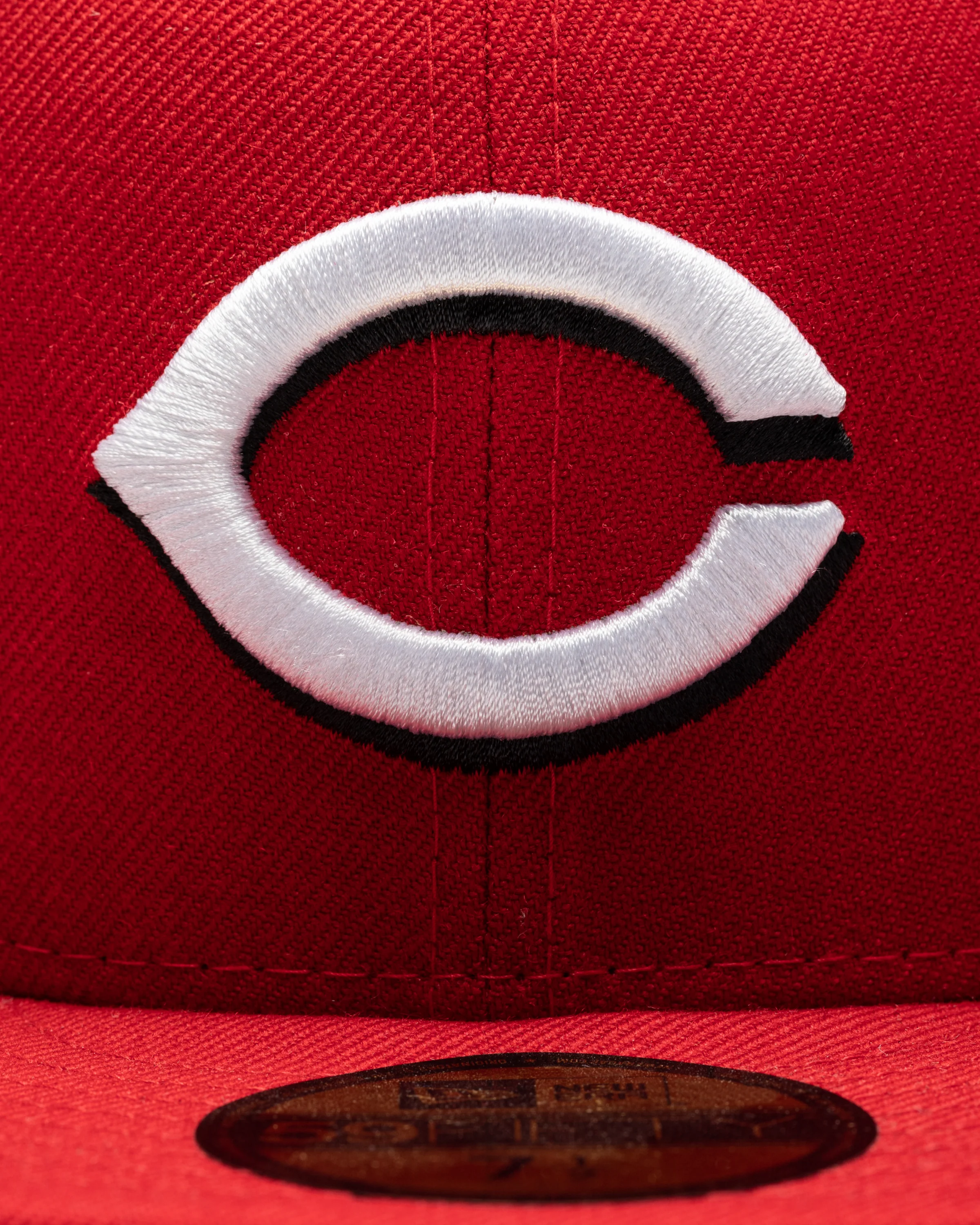 UNDEFEATED X NE X MLB FITTED - CINCINNATI REDS