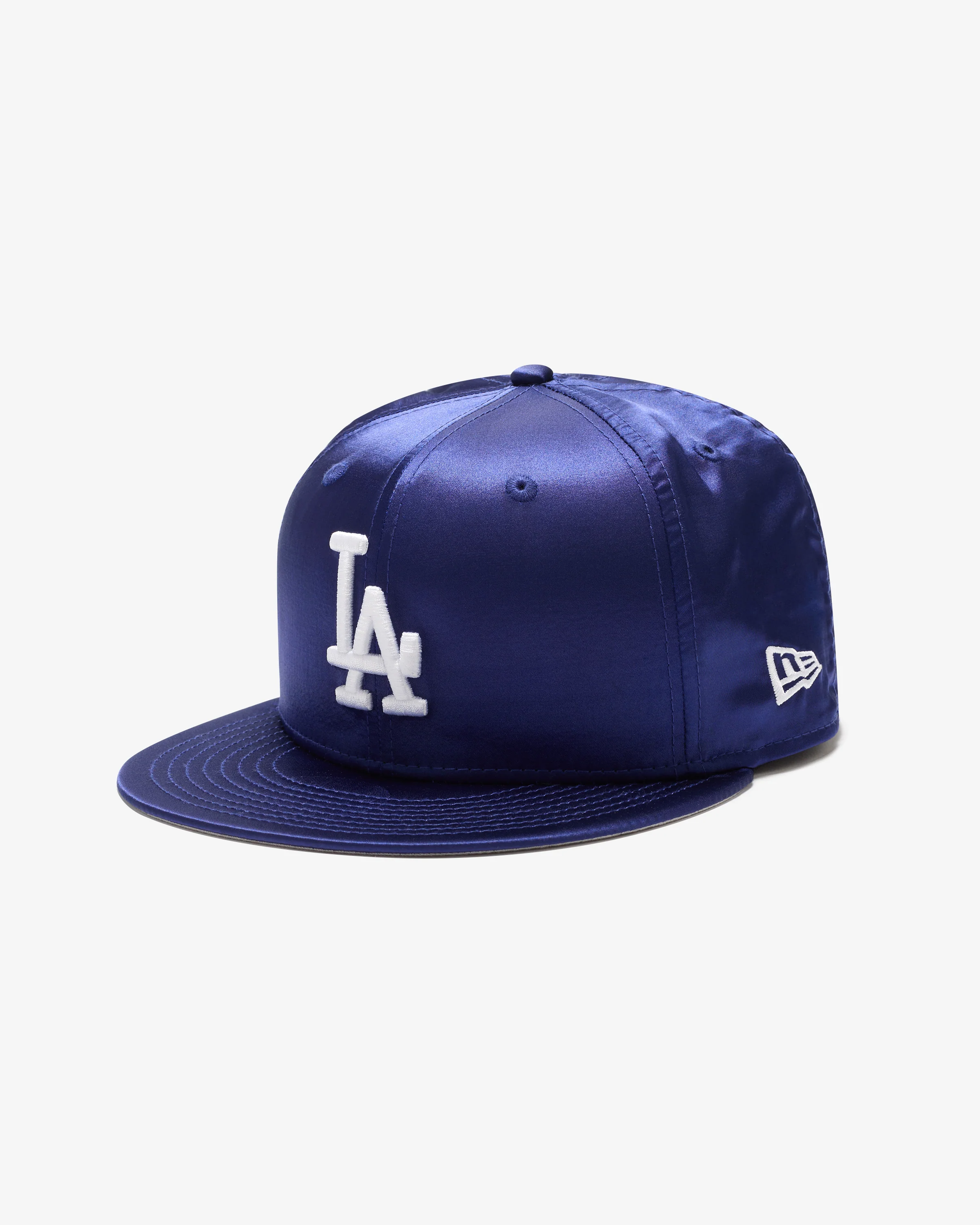 1908-undefeated-x-new-era-dodgers-satin-59fifty-fitted-royal-2.webp UNDEFEATED X NEW ERA DODGERS SATIN 59FIFTY FITTED - ROYAL