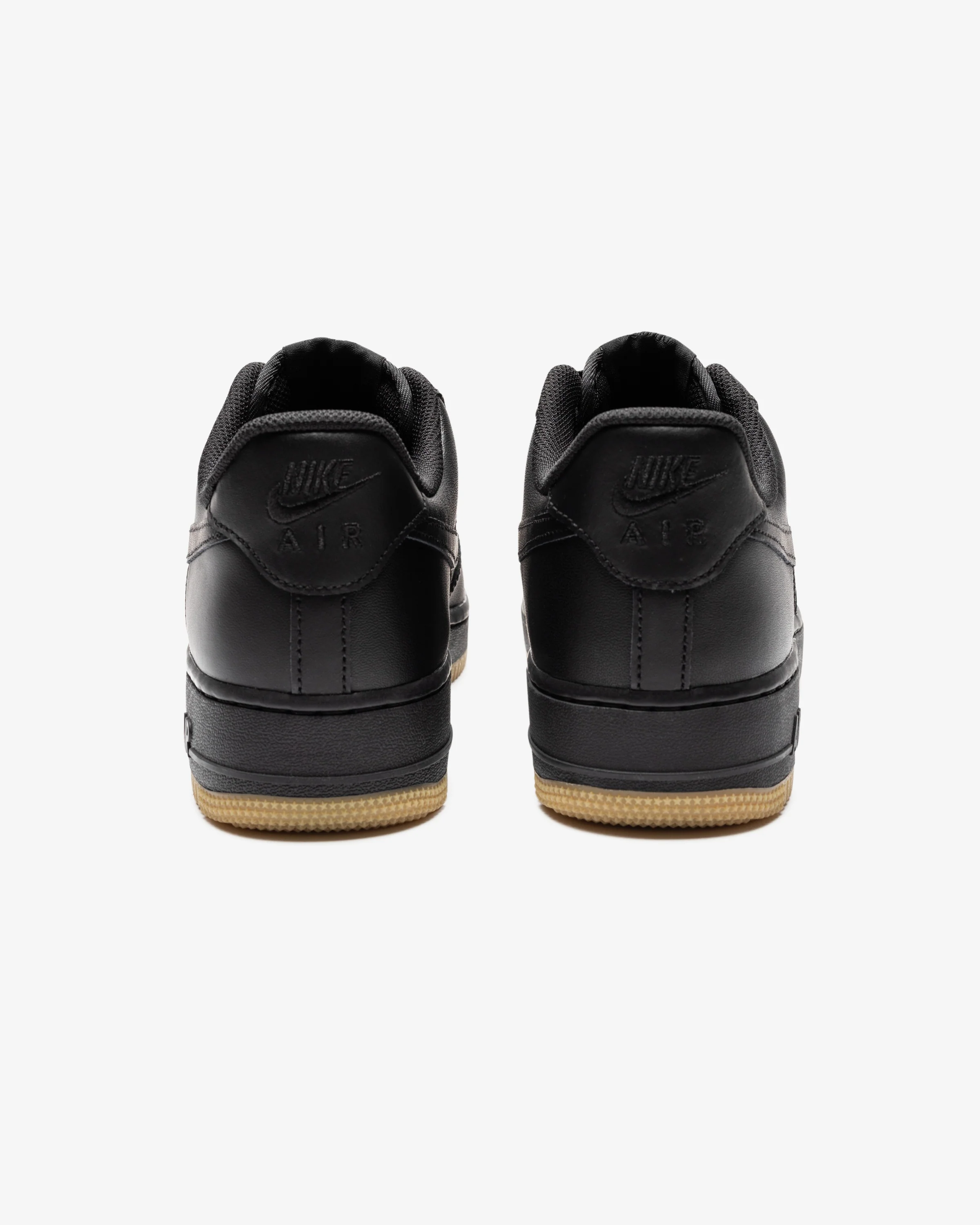 NIKE AIR FORCE 1 '07 - BLACK/ GUMLIGHTBROWN