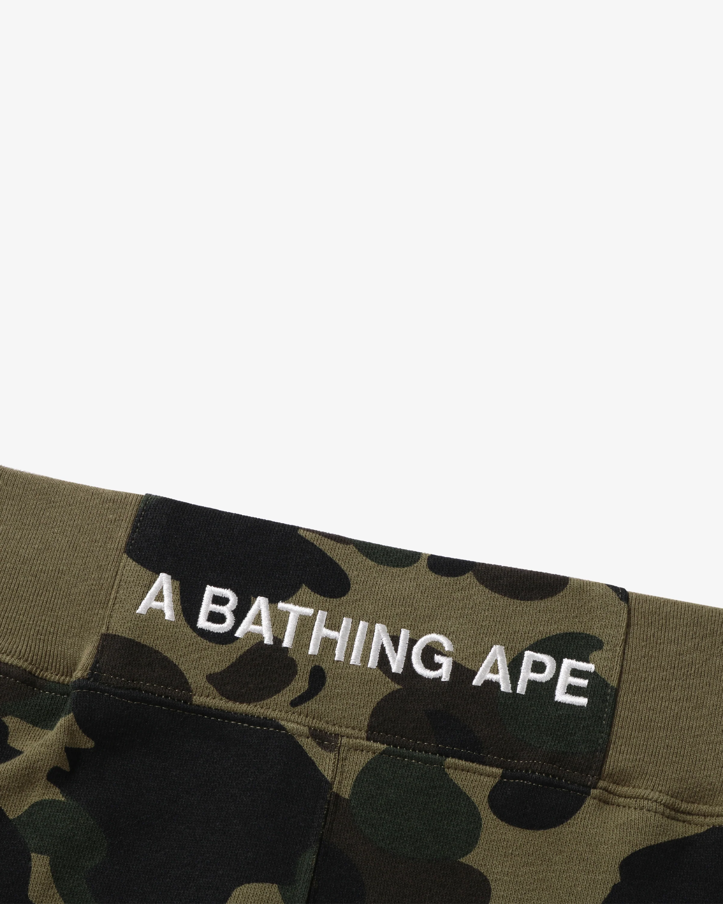 1984-bape-1st-camo-sweat-shorts-3.webp BAPE 1ST CAMO SWEAT SHORTS