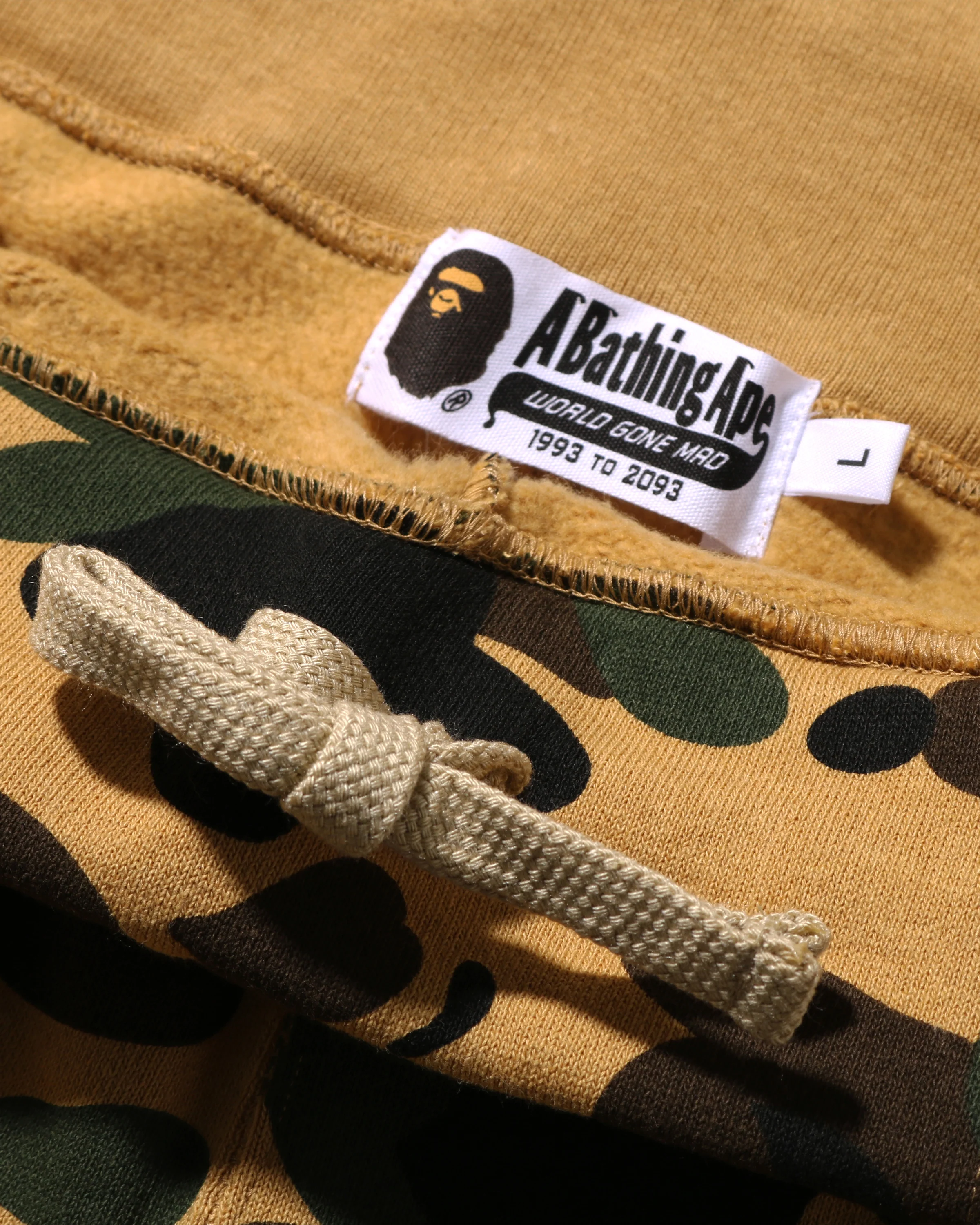 1984-bape-1st-camo-sweat-shorts-8.webp BAPE 1ST CAMO SWEAT SHORTS