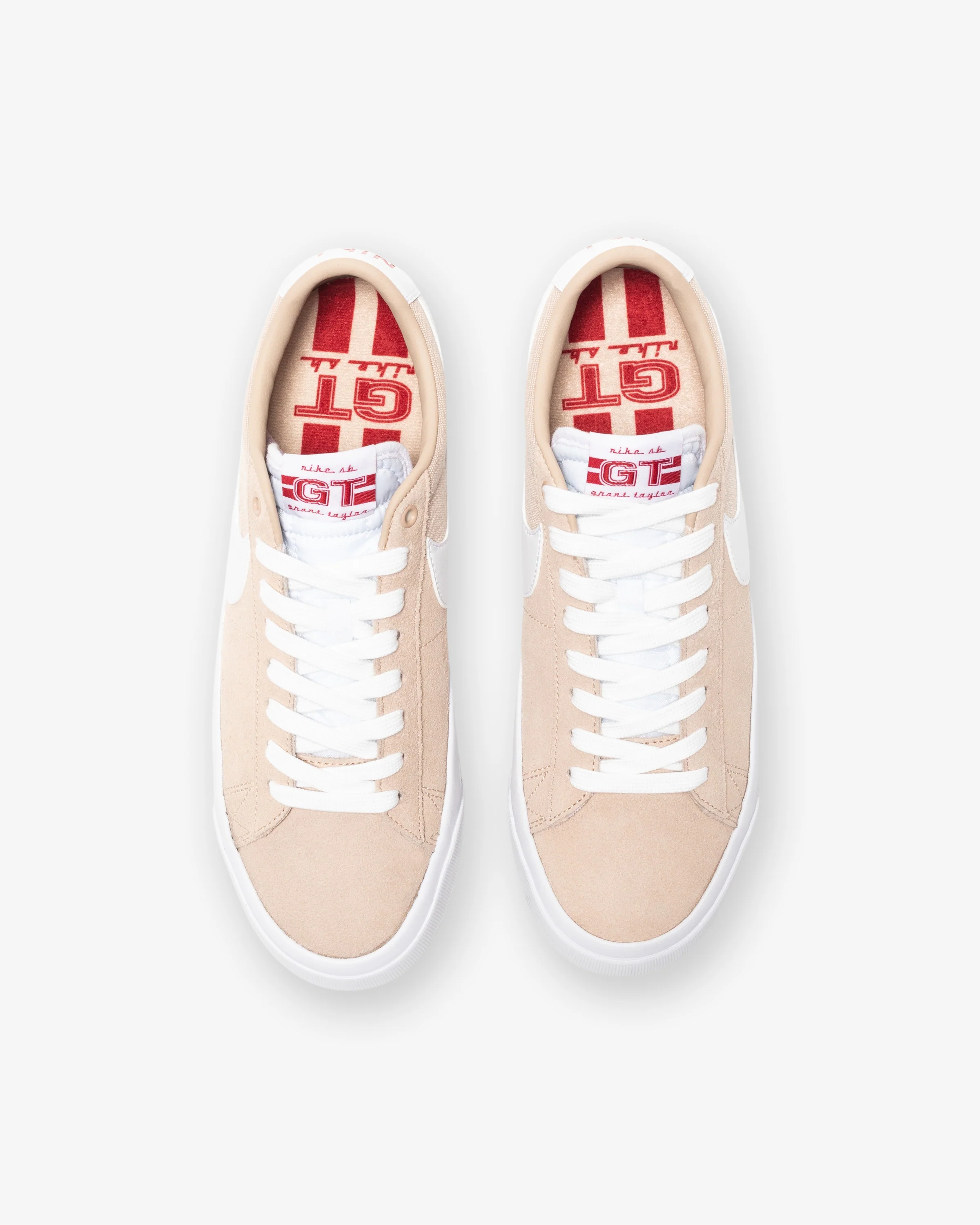 NIKE SB ZOOM BLAZER LOW PRO GT - BIOBEIGE/ WHITE/ GYMRED