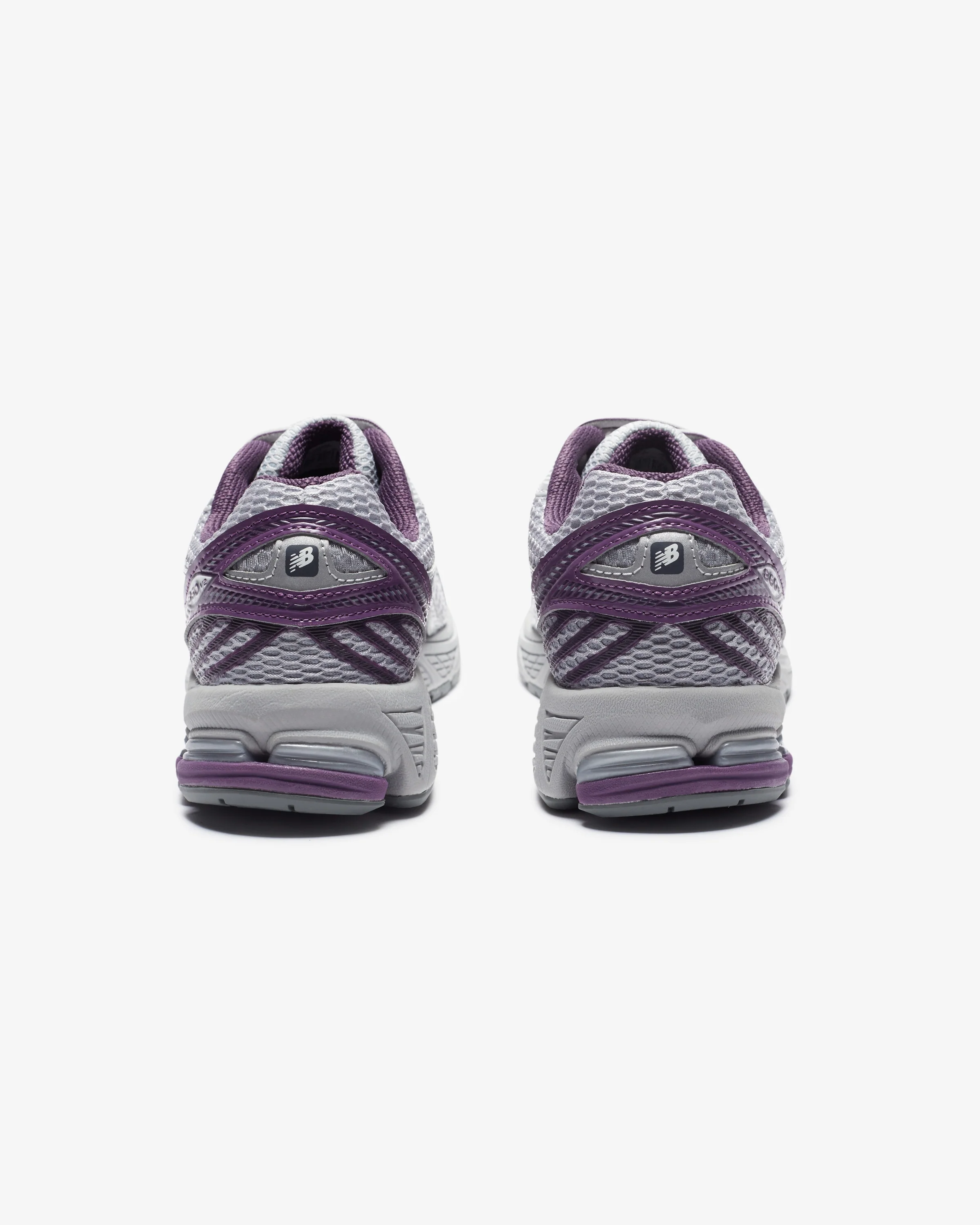 NEW BALANCE 860v2 - GREY/ PURPLE