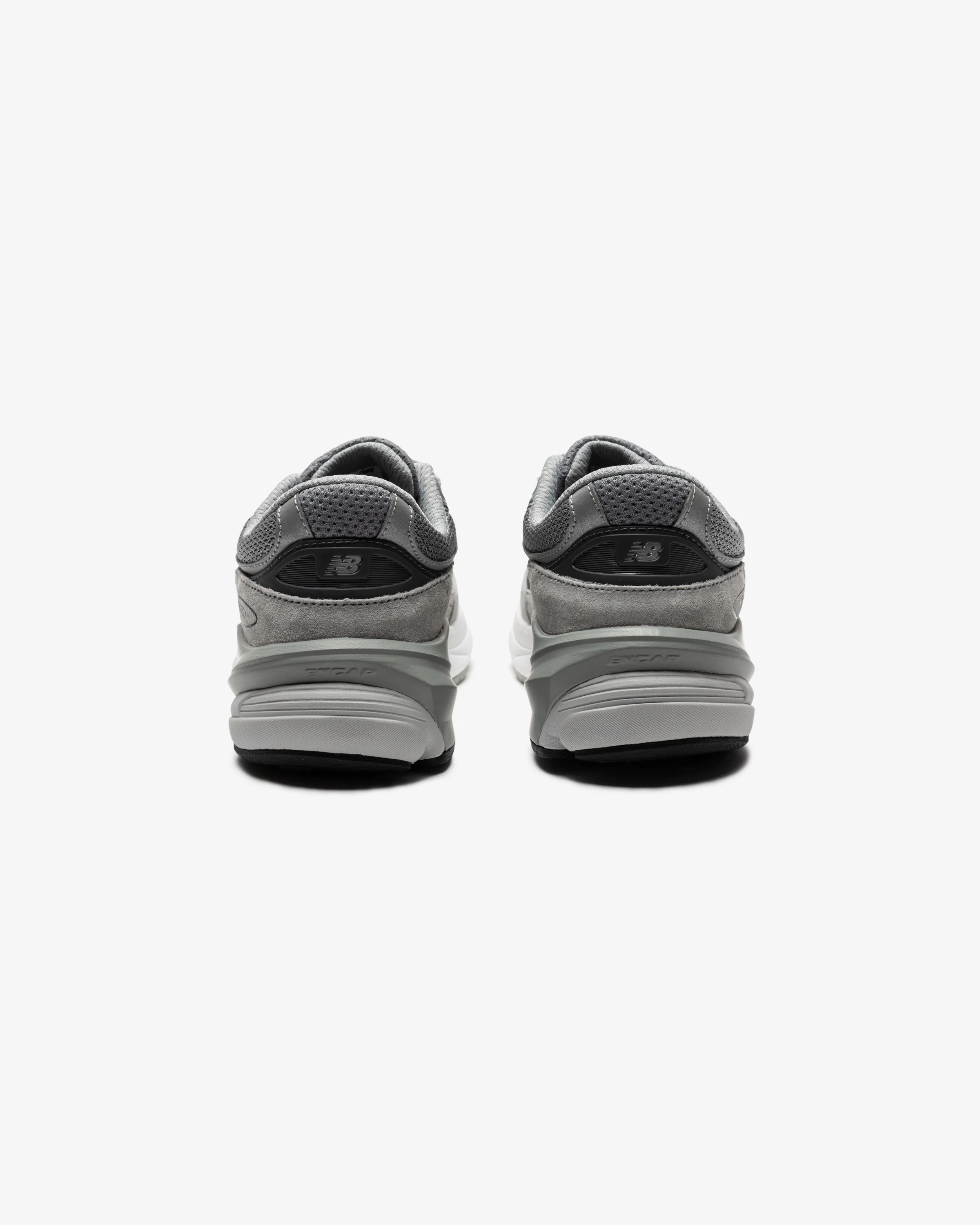 NEW BALANCE GS FUEL CELL 990v6 - GREY