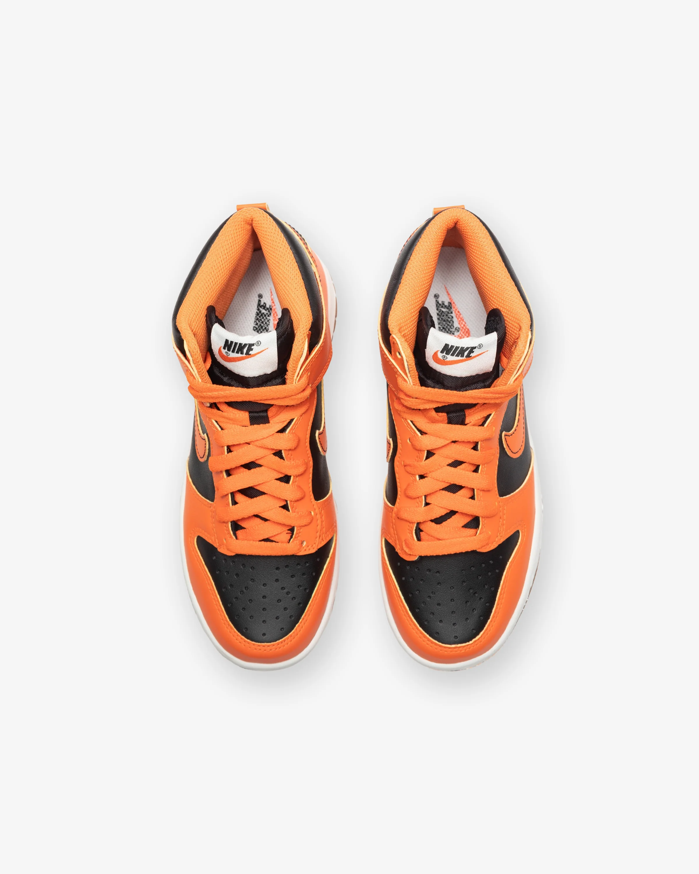 2985-nike-gs-dunk-high-black-safetyorange-yellowstrike-4.webp NIKE GS DUNK HIGH - BLACK/ SAFETYORANGE/ YELLOWSTRIKE