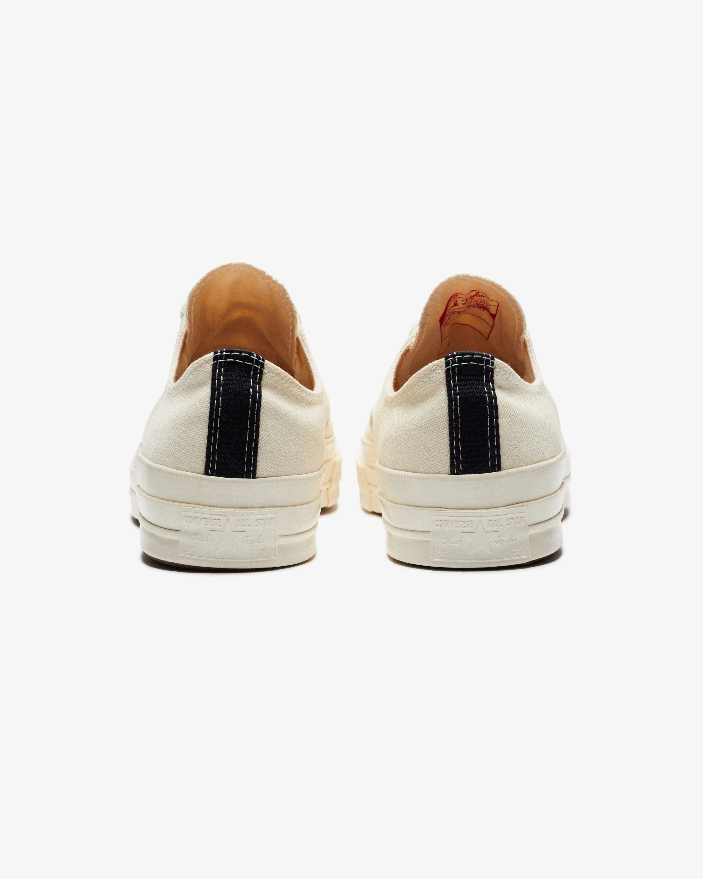 4037-converse-x-cdg-single-heart-chuck-70-ox-milk-black-3.webp CONVERSE X CDG SINGLE HEART CHUCK 70 OX - MILK/ BLACK