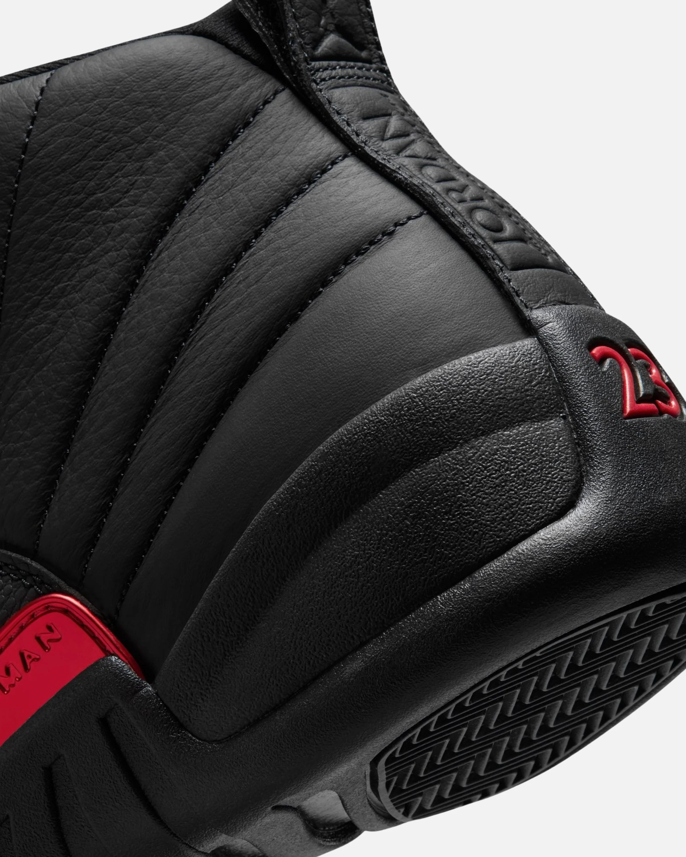 4132-jordan-aj-12-retro-black-varsity-red-7.webp JORDAN AJ 12 RETRO - BLACK/ VARSITY RED
