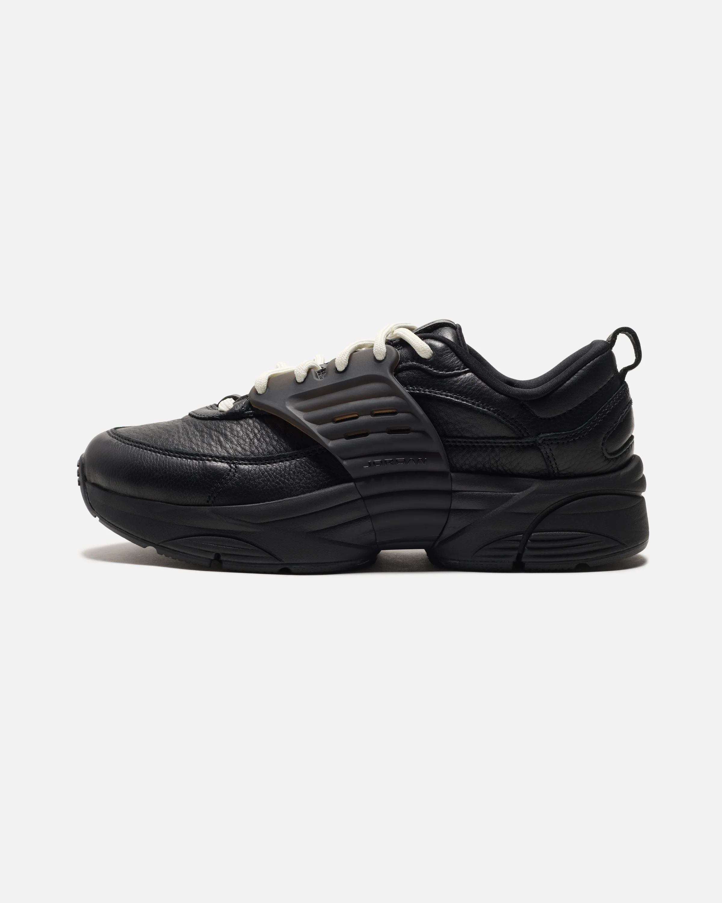 JORDAN TRUNNER O/S SP - BLACK/ SAIL