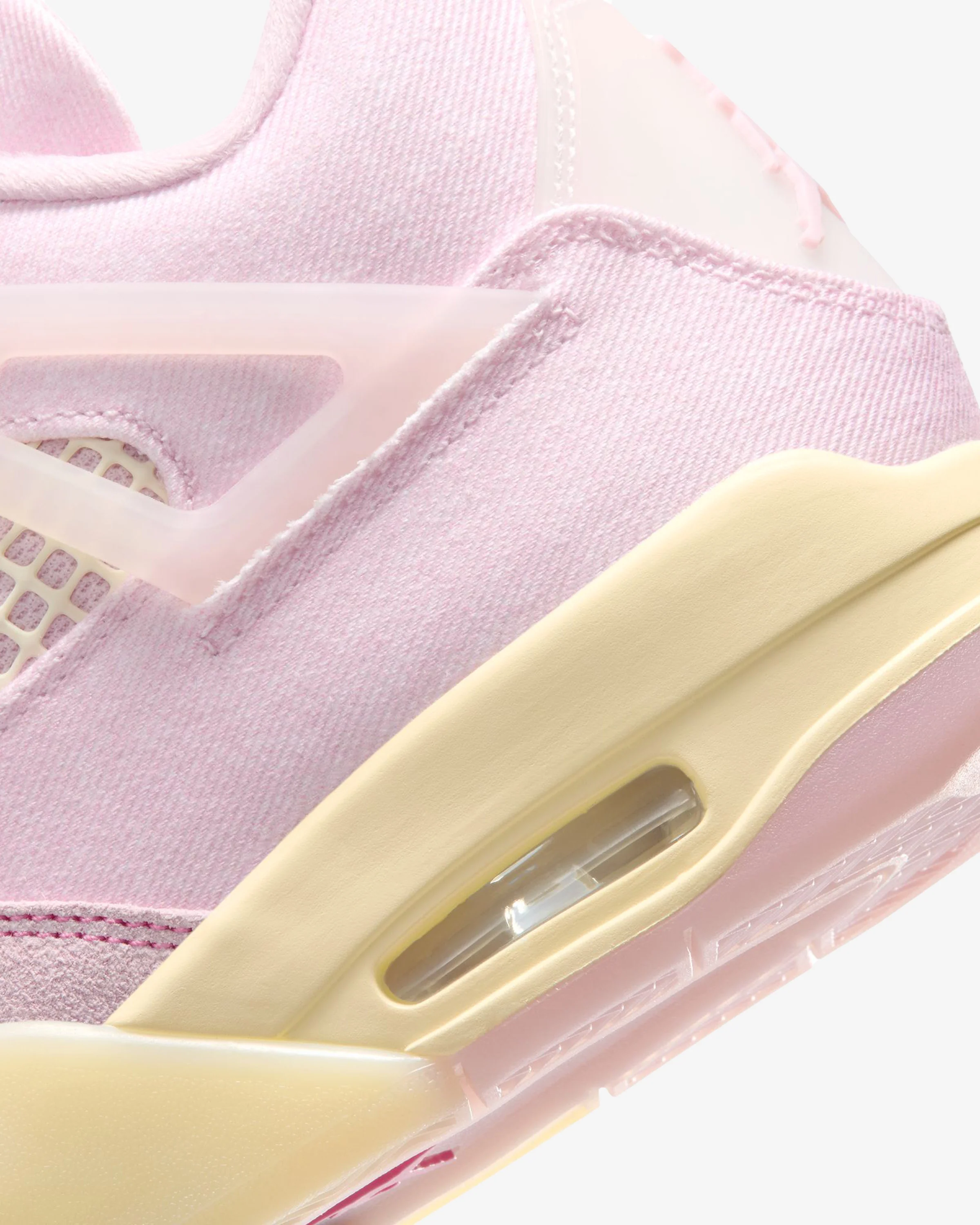 JORDAN WMNS AJ 4 RETRO - PEARL PINK/ ICED CARMINE
