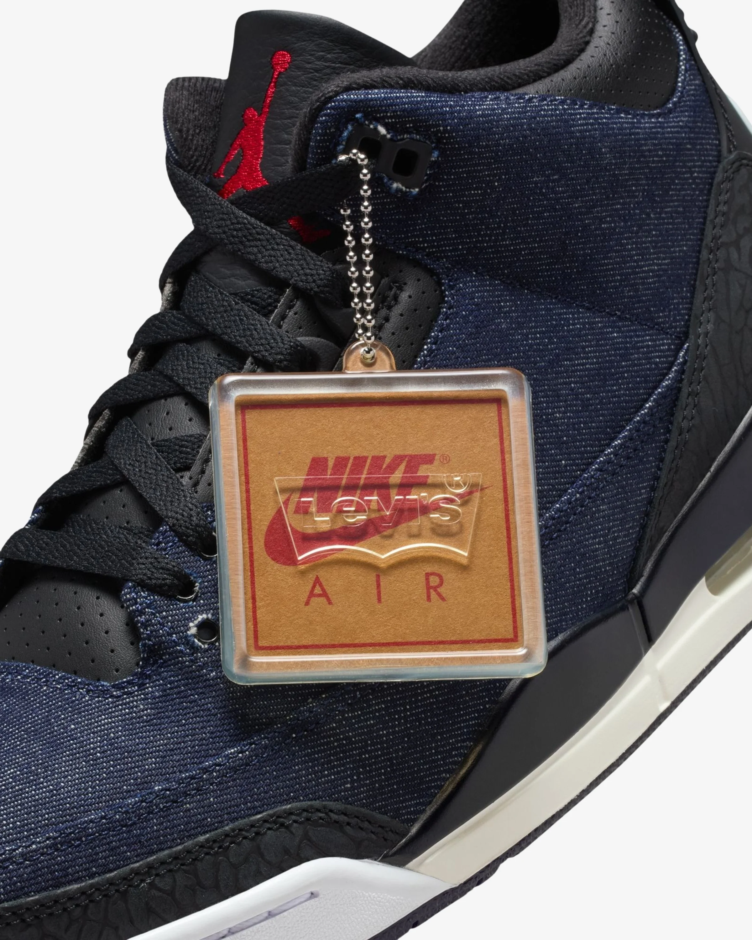 4307-jordan-x-levi-s-aj-3-retro-indigo-gym-red-10.webp JORDAN X LEVI'S® AJ 3 RETRO - INDIGO/ GYM RED