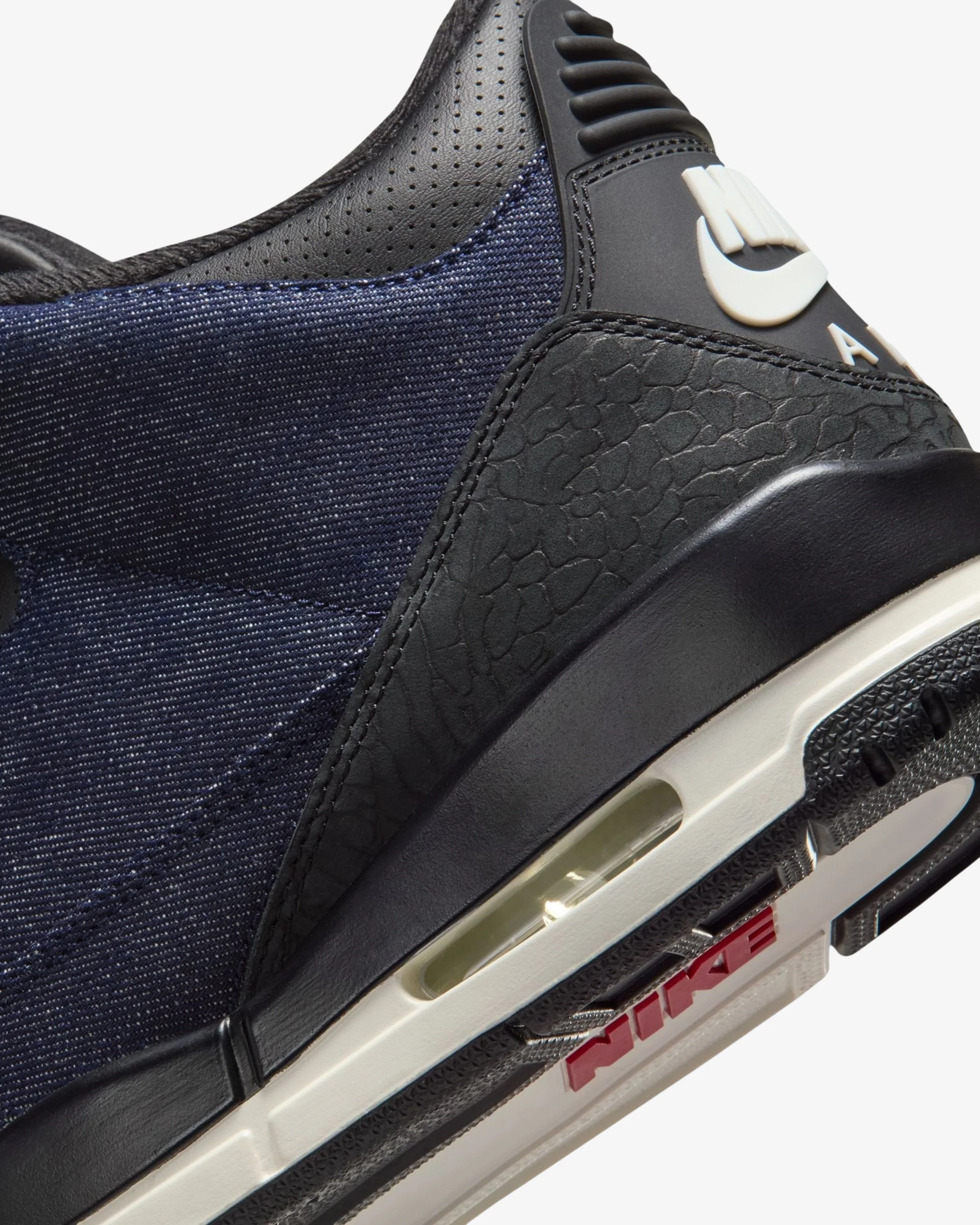 4307-jordan-x-levi-s-aj-3-retro-indigo-gym-red-9.webp JORDAN X LEVI'S® AJ 3 RETRO - INDIGO/ GYM RED