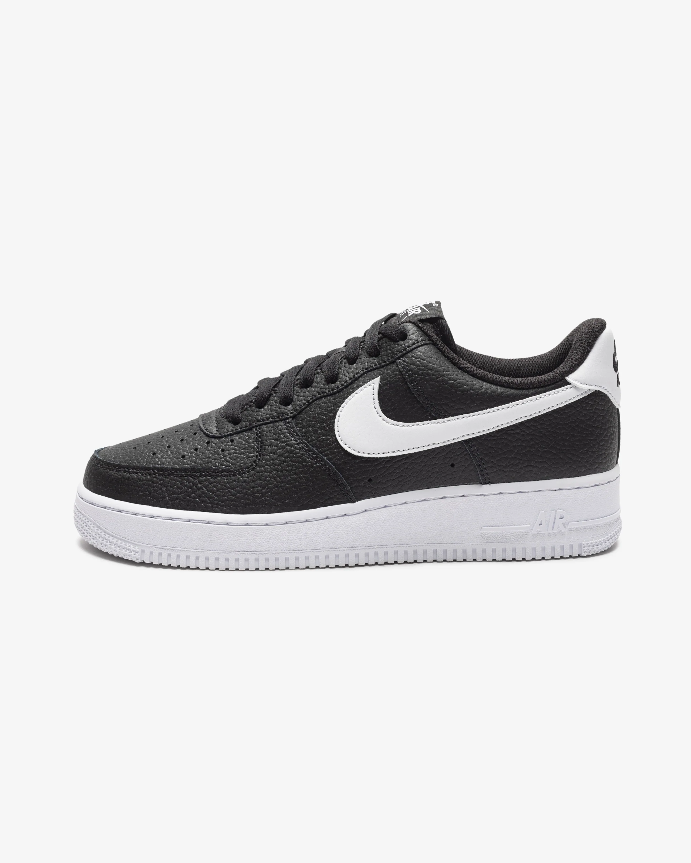 NIKE AIR FORCE 1 '07 - BLACK/ WHITE