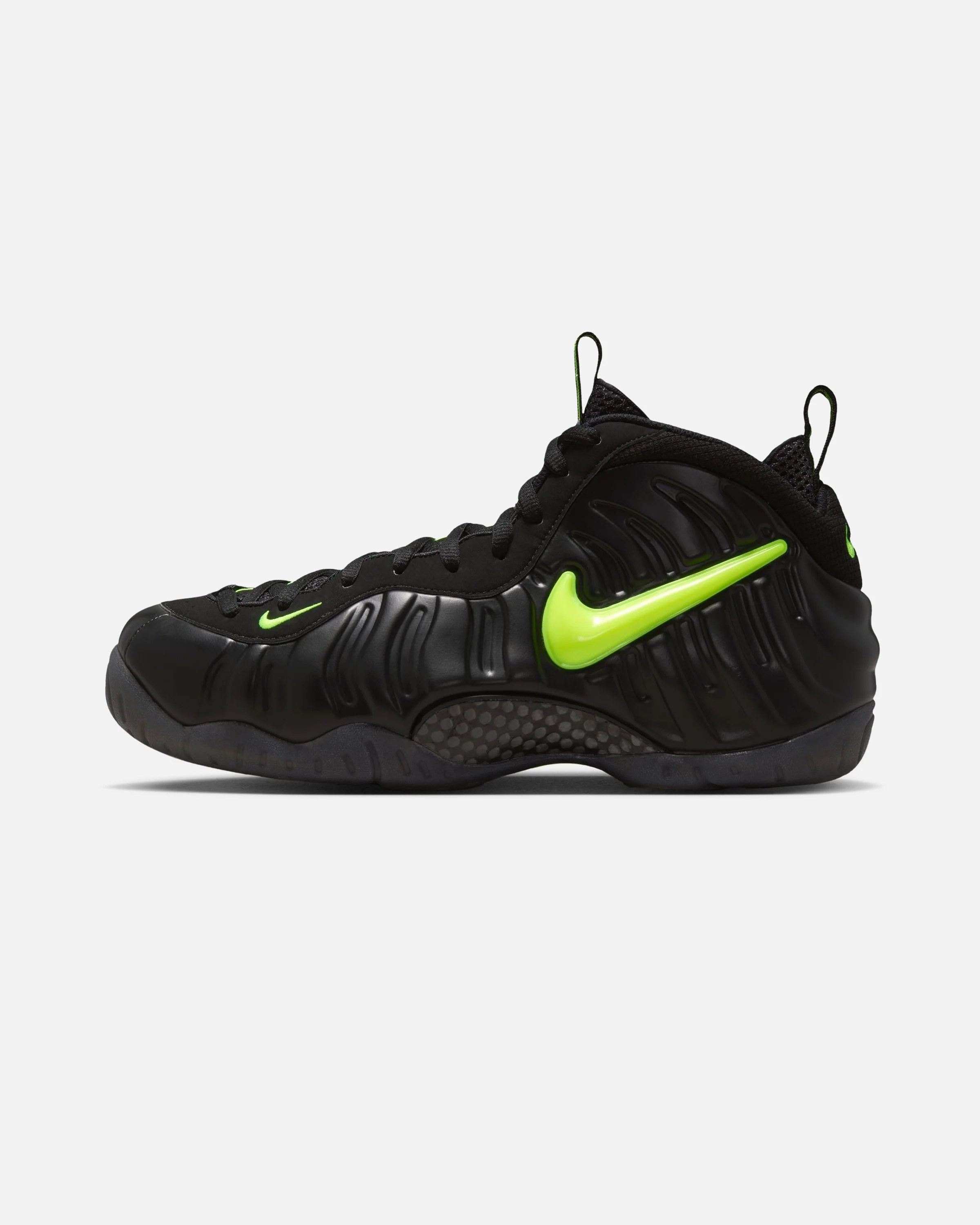 NIKE AIR FOAMPOSITE PRO - BLACK/ VOLTAGE YELLOW