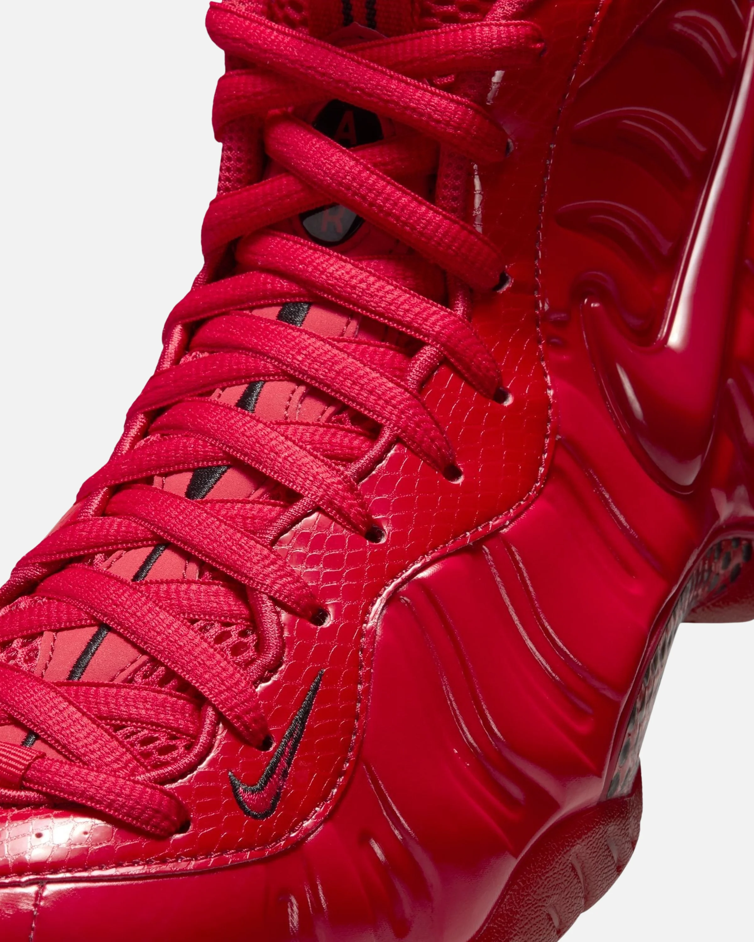 4367-nike-air-foamposite-pro-gym-red-black-6.webp NIKE AIR FOAMPOSITE PRO - GYM RED/ BLACK