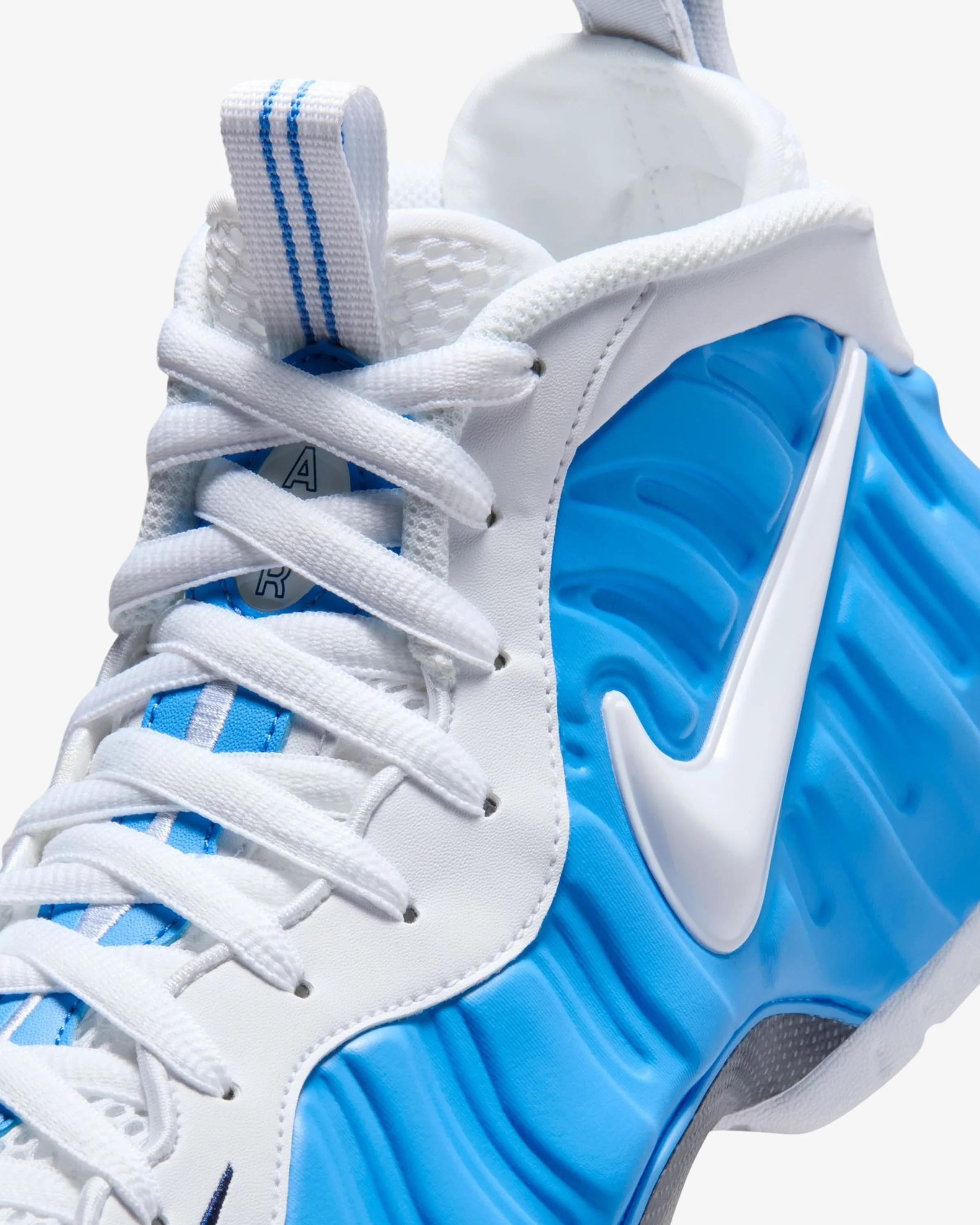 NIKE AIR FOAMPOSITE PRO - UNIVERSITY BLUE/ WHITE