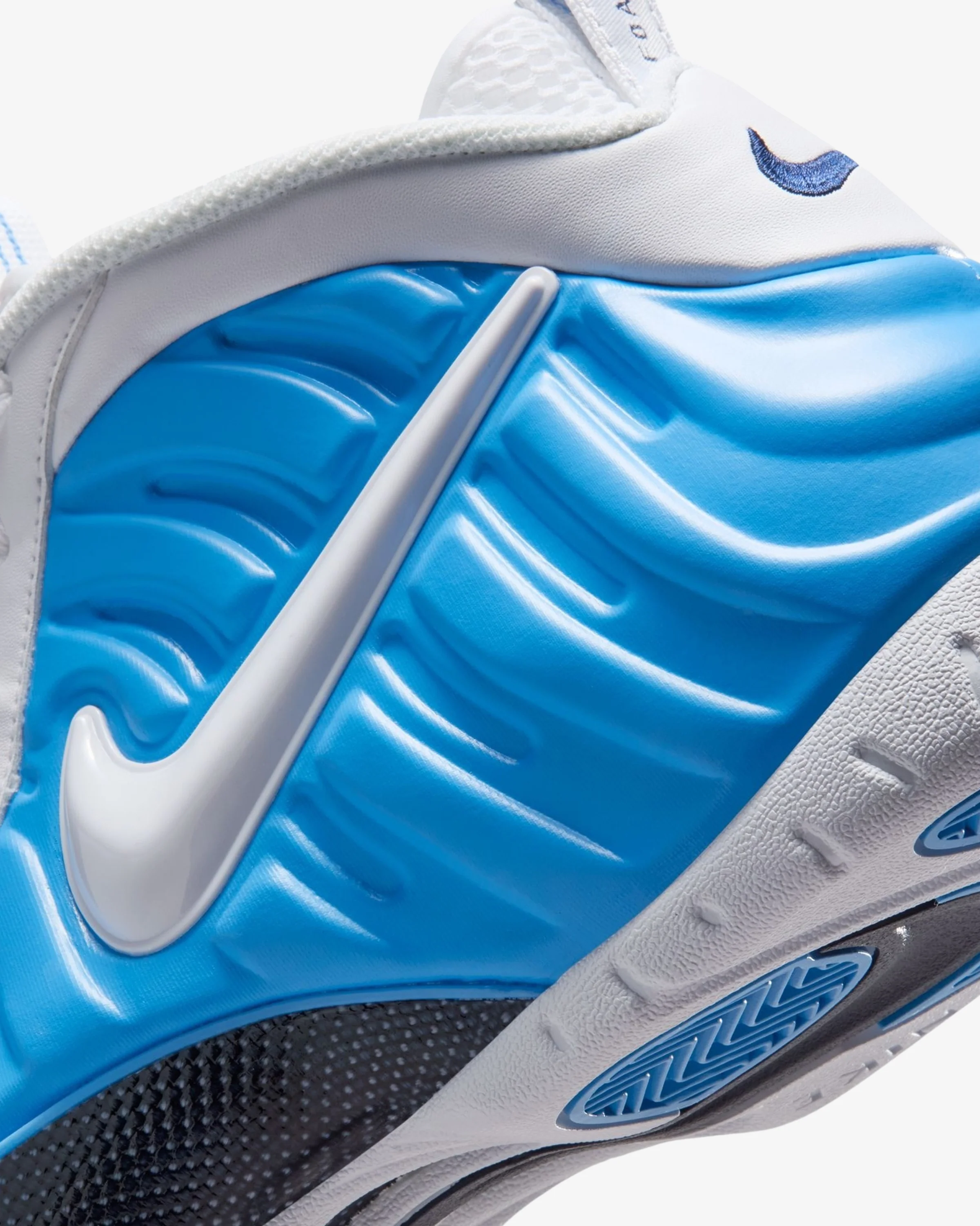 NIKE AIR FOAMPOSITE PRO - UNIVERSITY BLUE/ WHITE