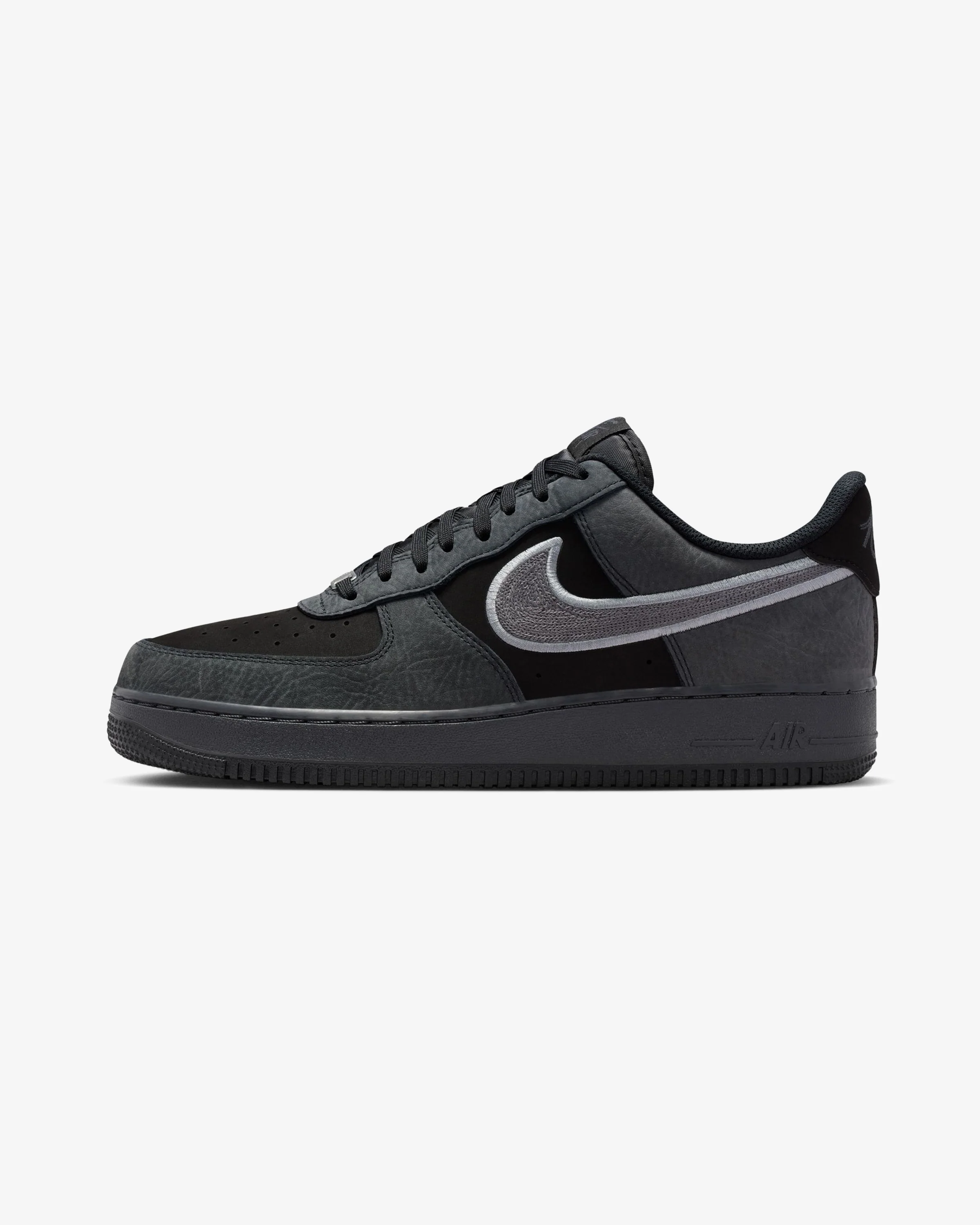 NIKE AIR FORCE 1 '07 LV8 - BLACK/DKSMOKEGREY