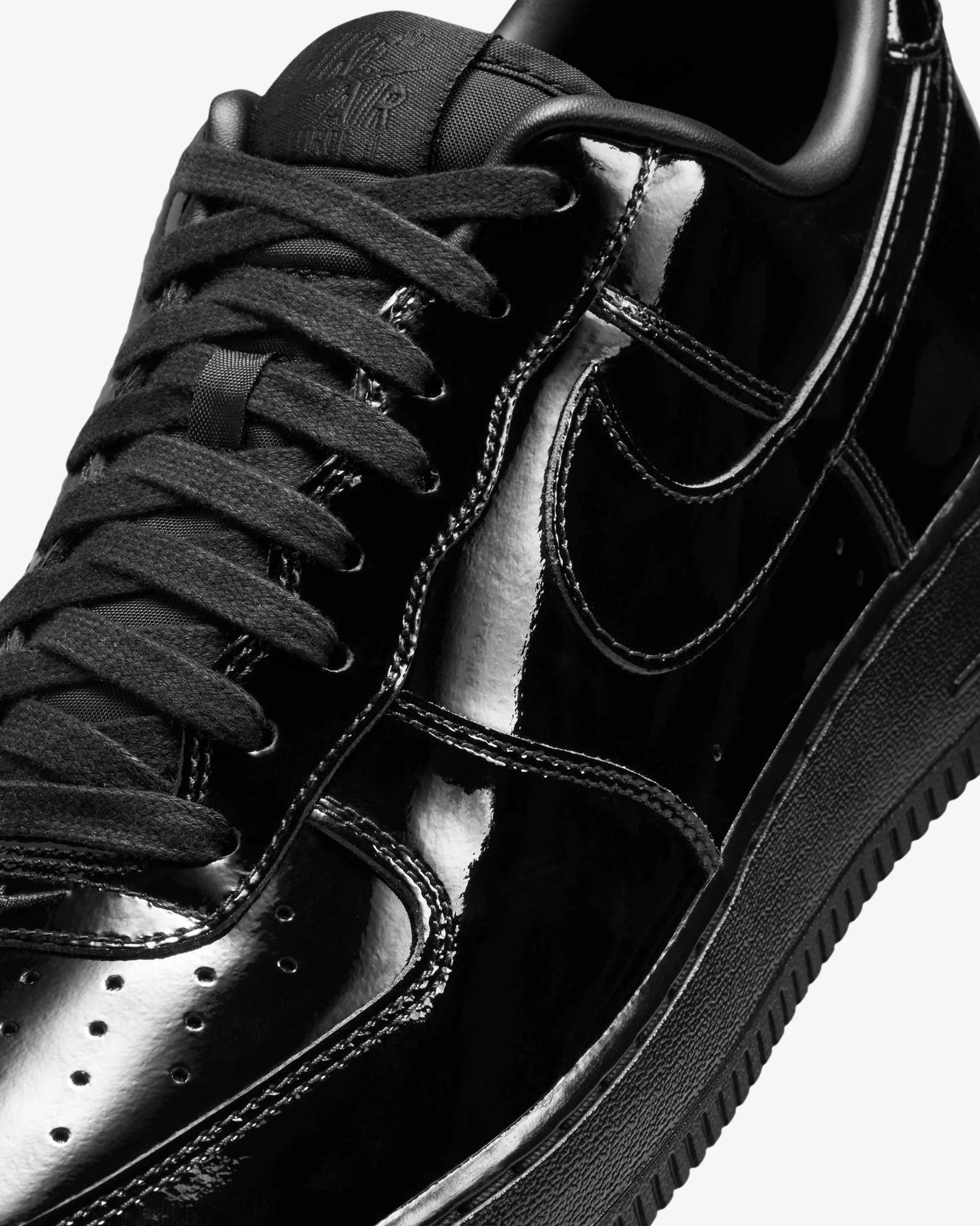 NIKE AIR FORCE 1 '07 PREMIUM - BLACK