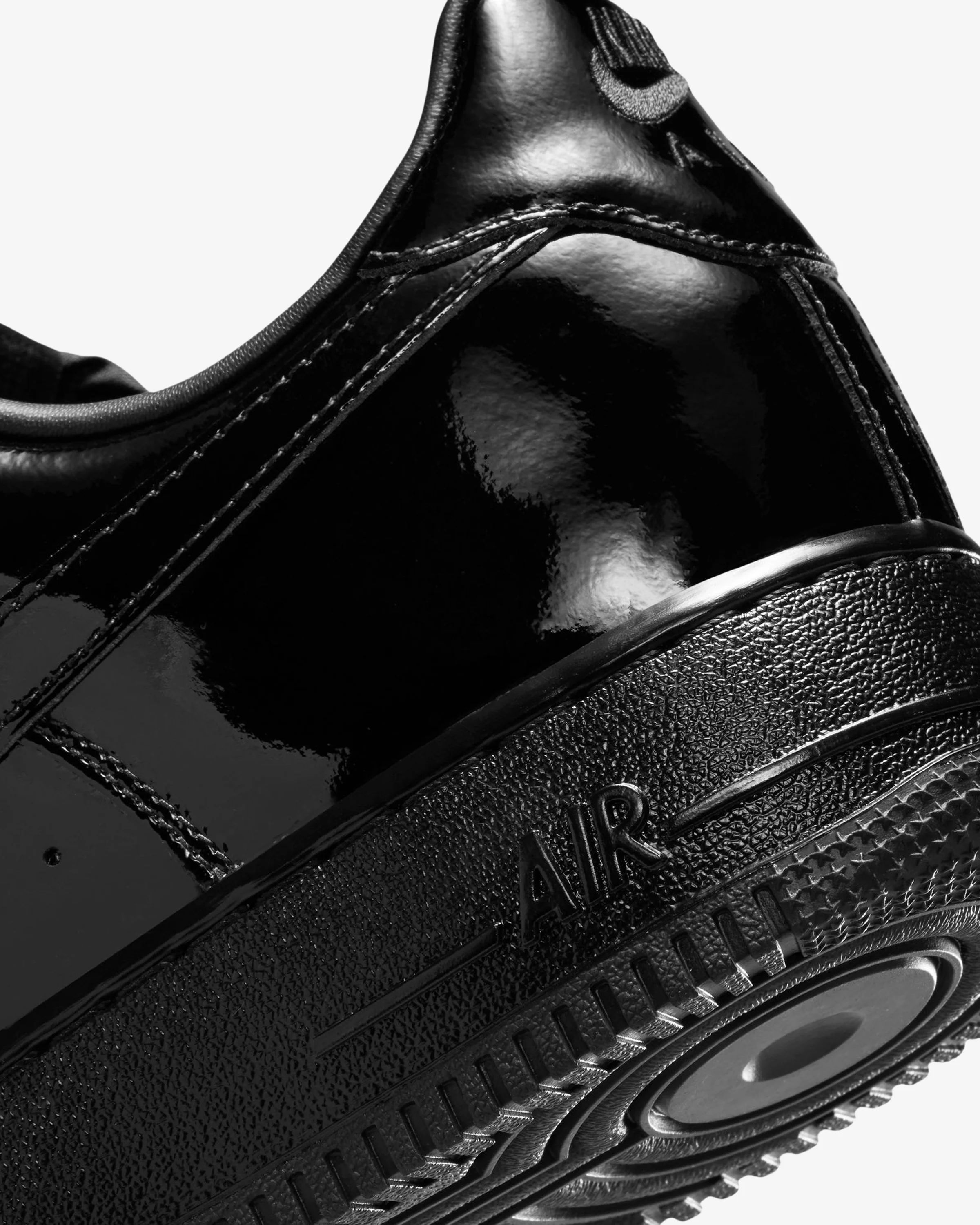 NIKE AIR FORCE 1 '07 PREMIUM - BLACK