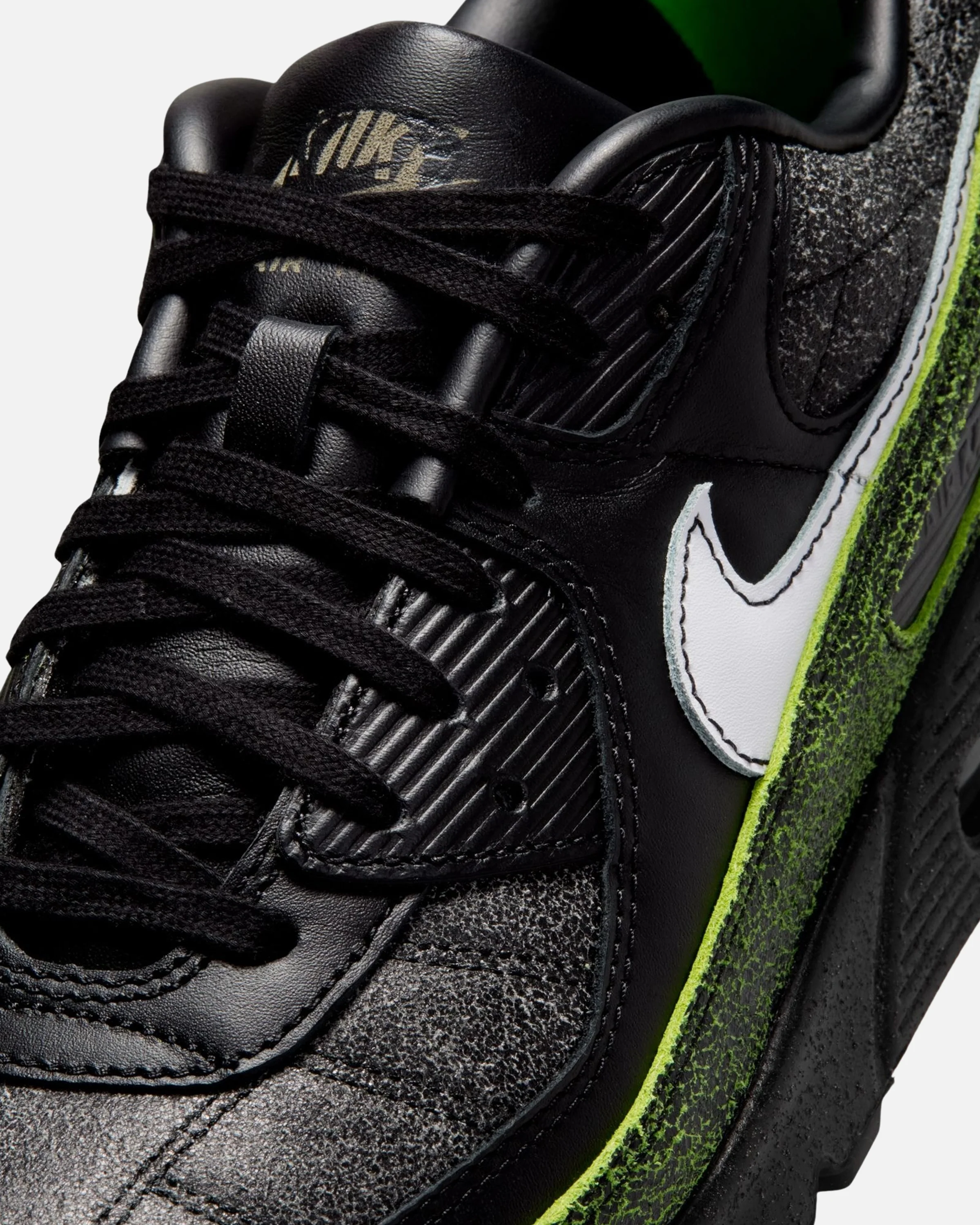 NIKE AIR MAX 90 - BLACK / WHITE / BLACK / VOLTAGE GREEN